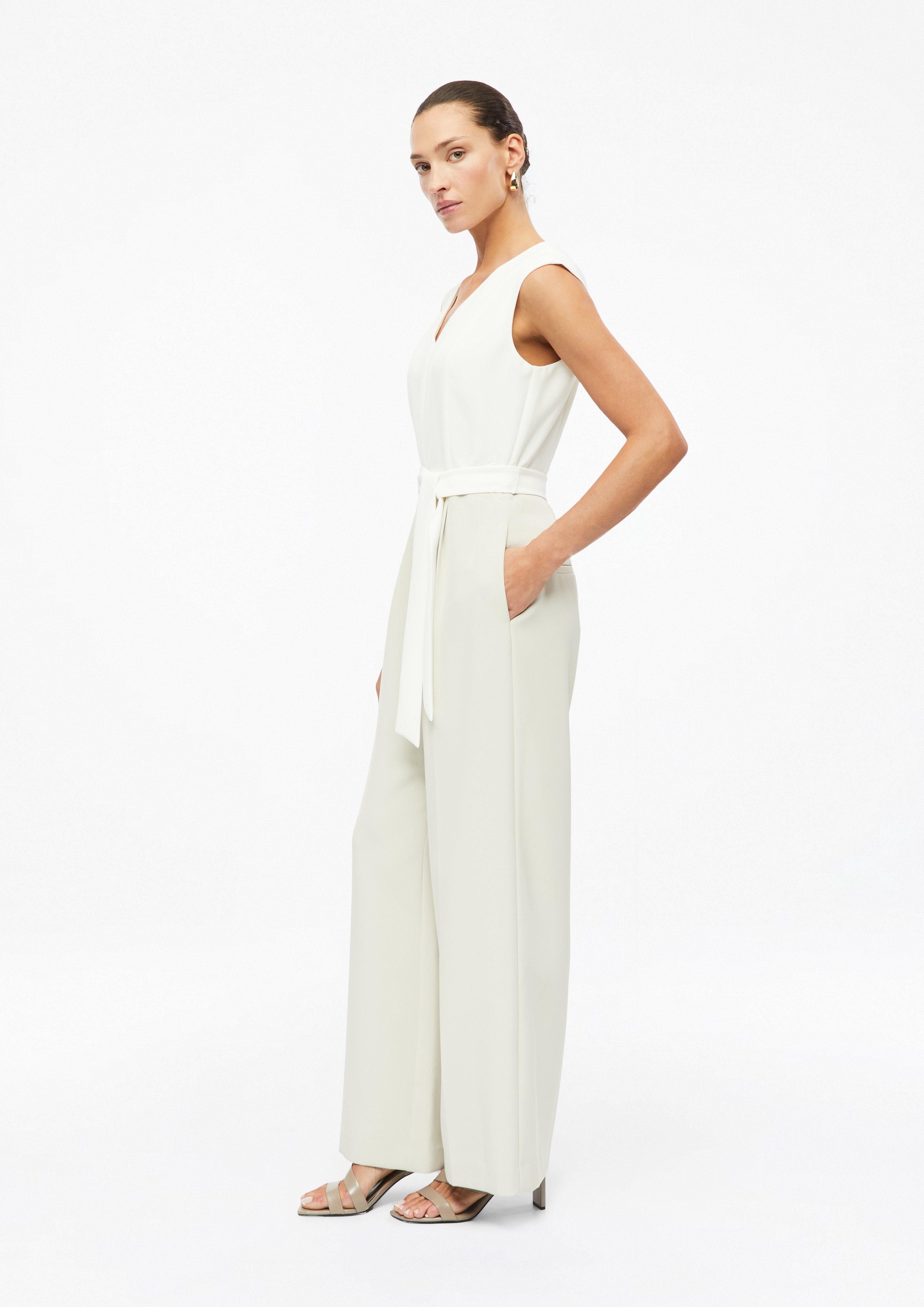 Femmes Combinaison fluide avec ceinture à nouer et poches en beige de s.Oliver BLACK LABEL