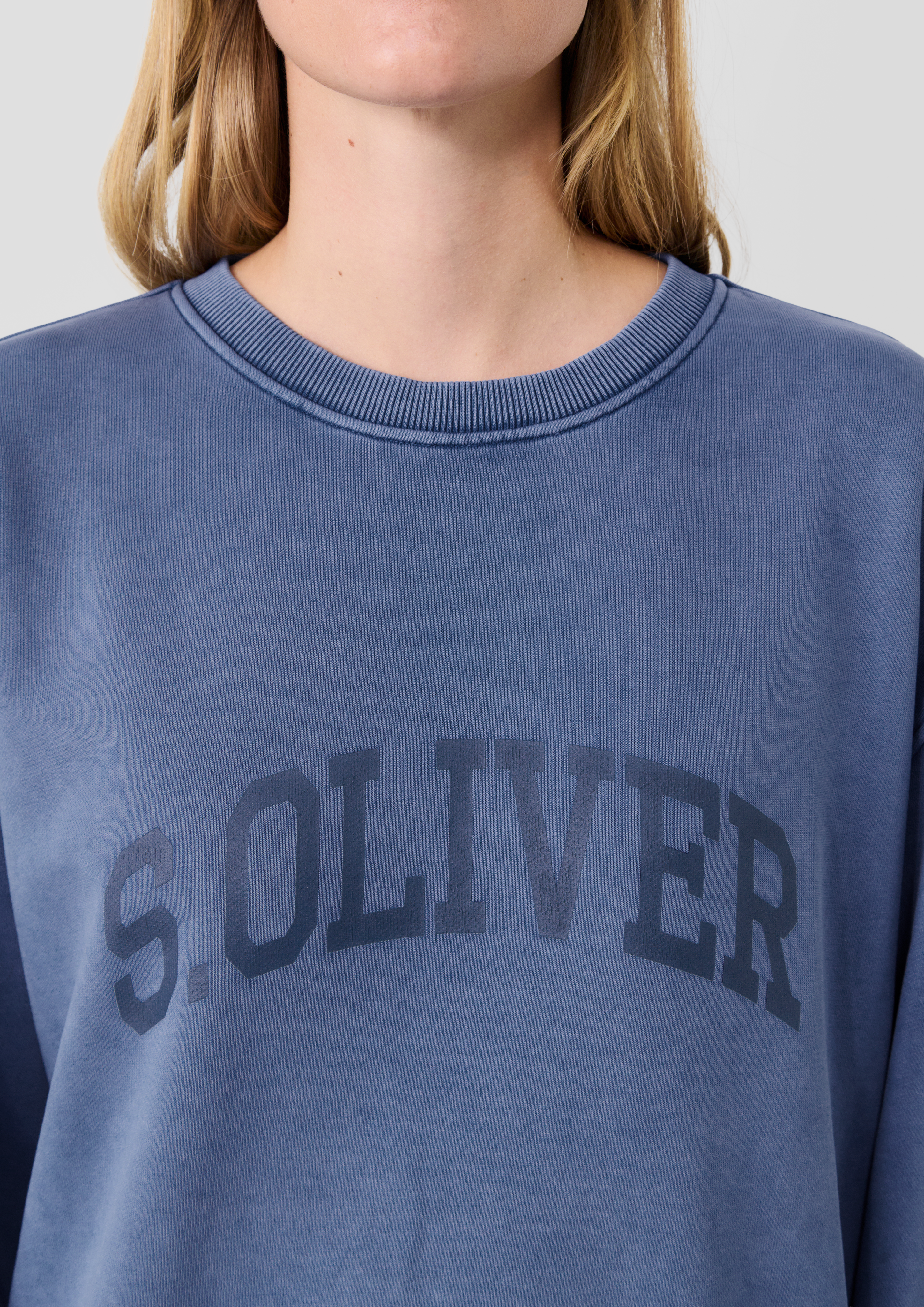 Femmes s.Oliver x Heidi Klum : sweat-shirt à logo en bleu de s.Oliver