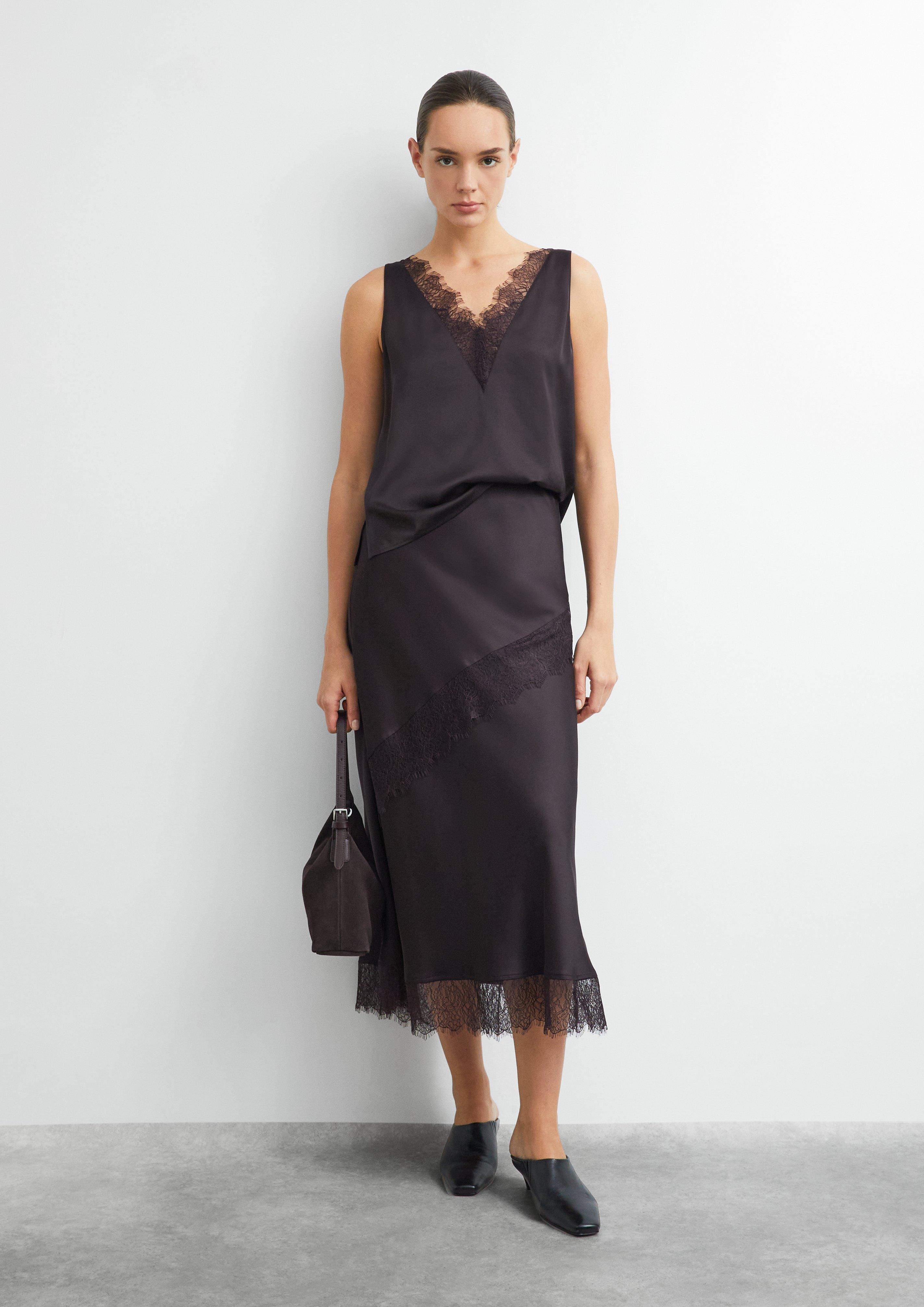 Blouse in purple by COMMA