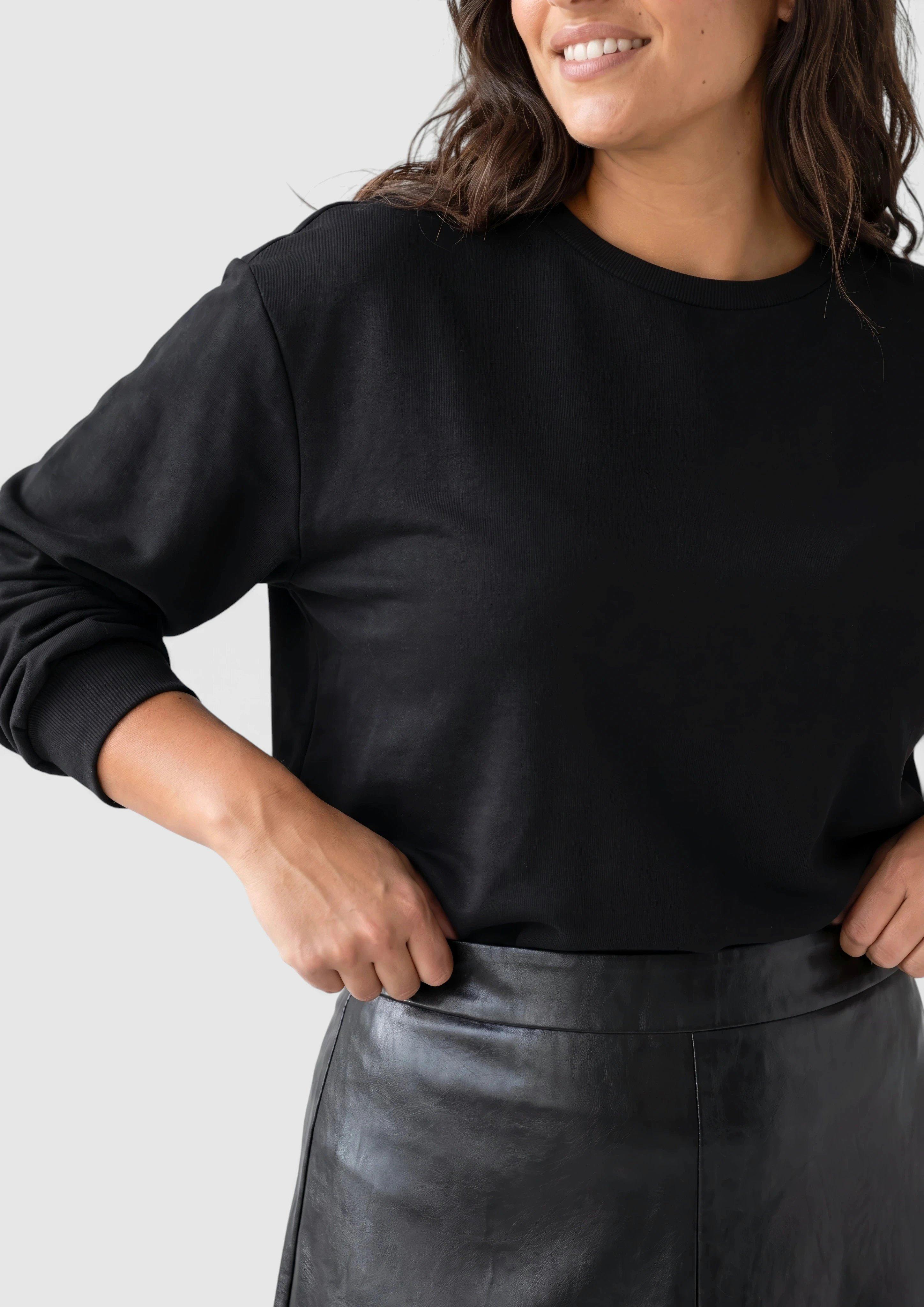 Damen Scuba-Sweatshirt mit weitem Arm in schwarz von s.Oliver CURVE