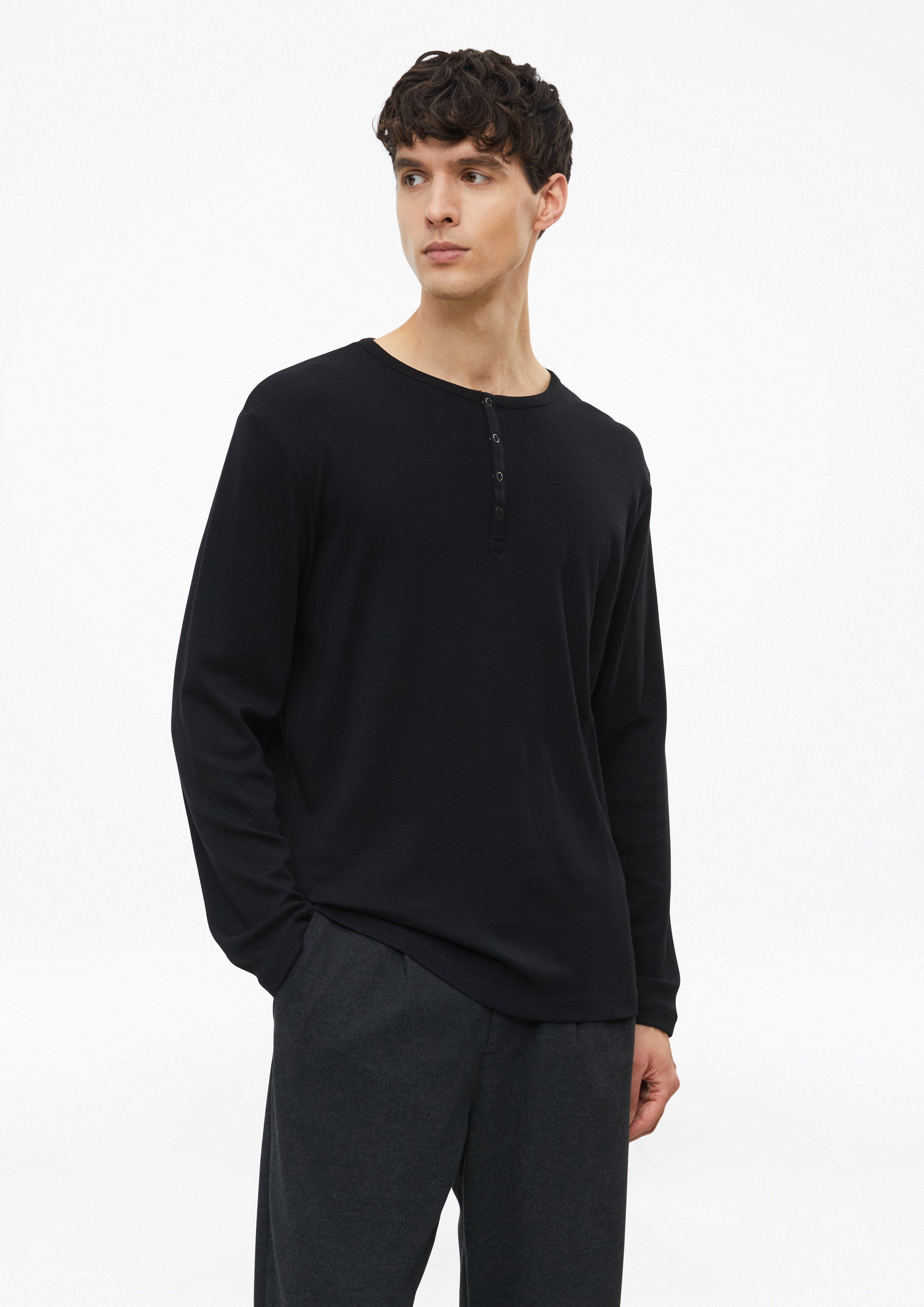 Henley-shirt met lange mouwen, gemaakt van zacht katoen.