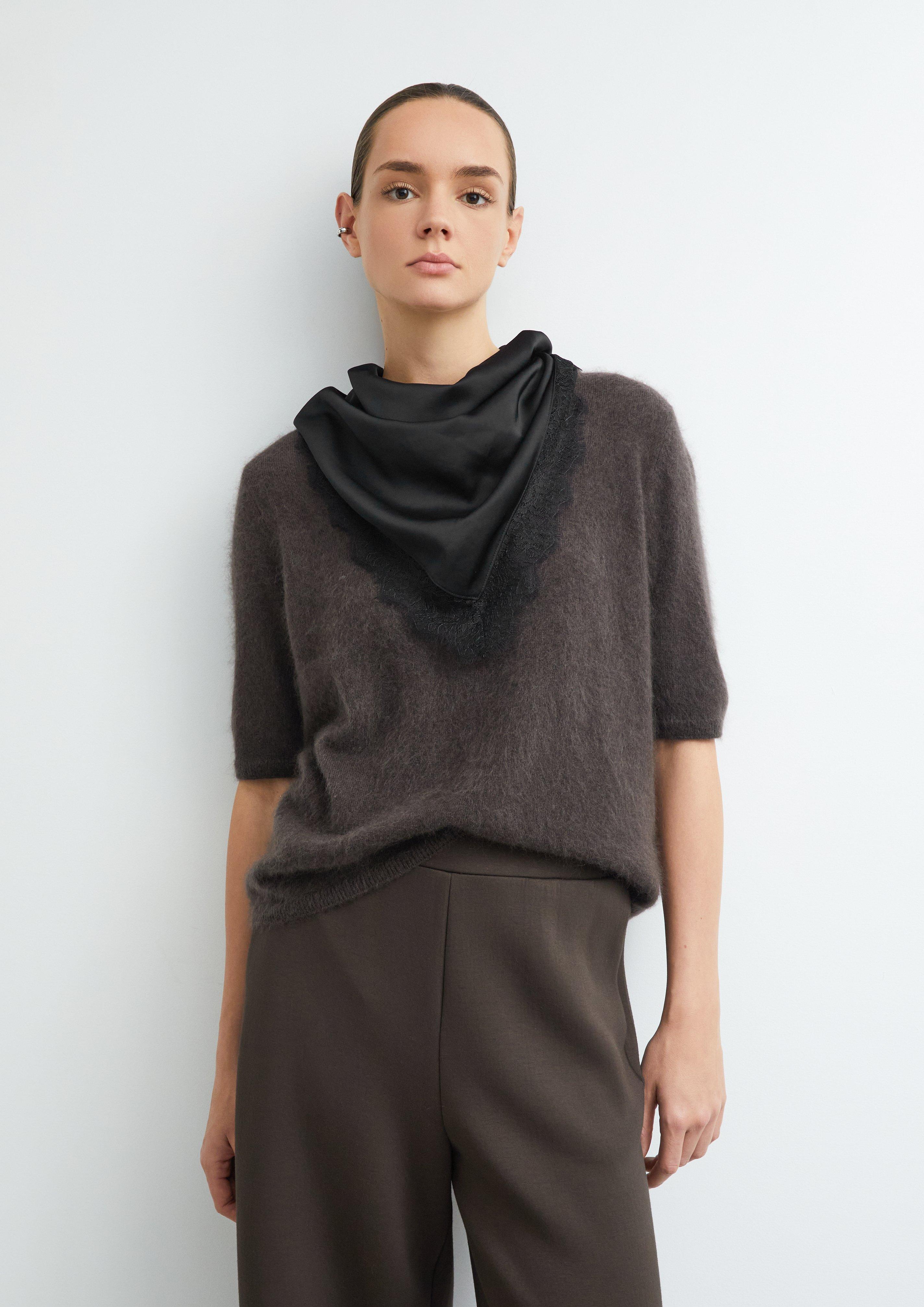 Damen Feines Tuch aus Spitze und Satin in schwarz von COMMA