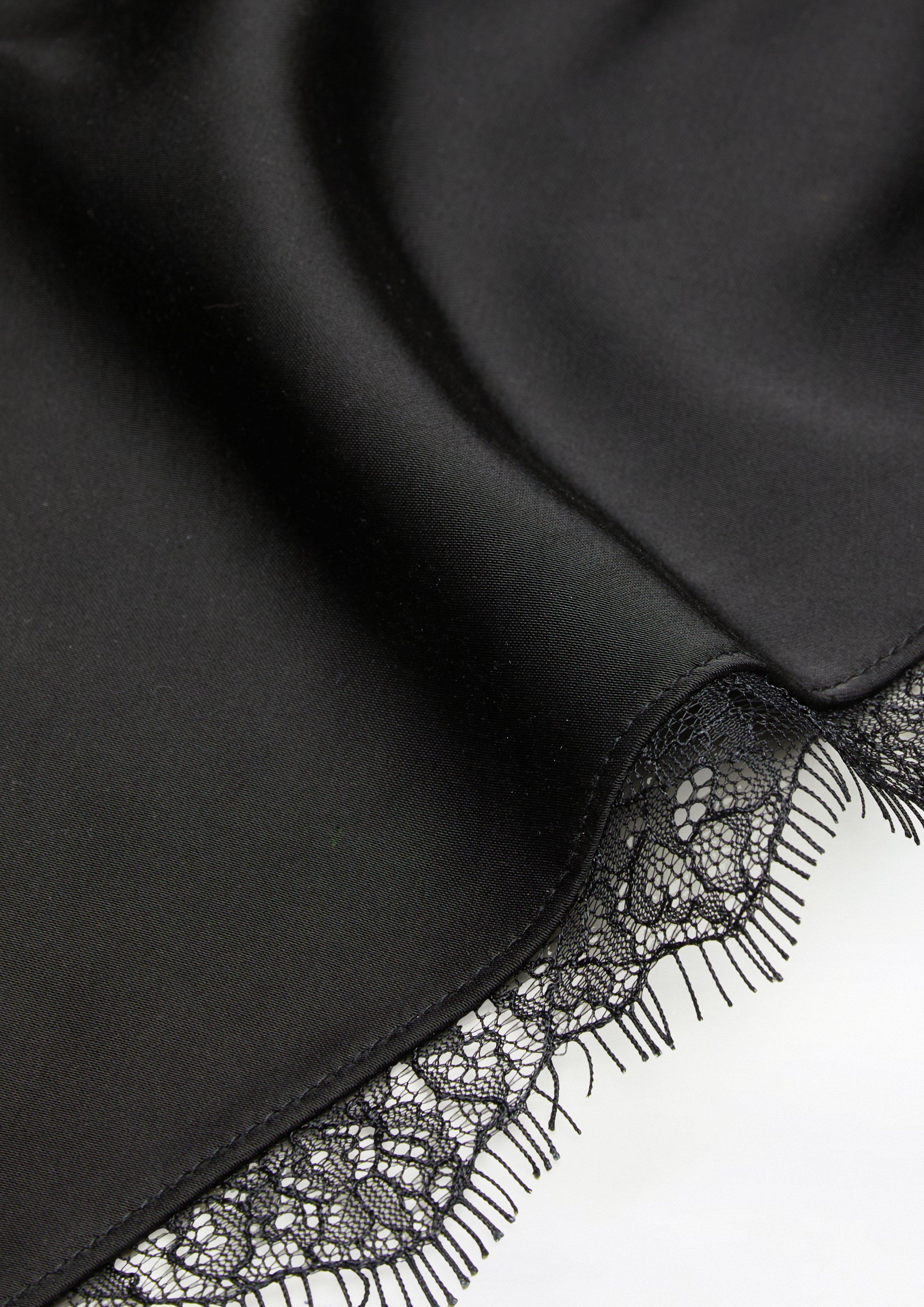Damen Feines Tuch aus Spitze und Satin in schwarz von COMMA
