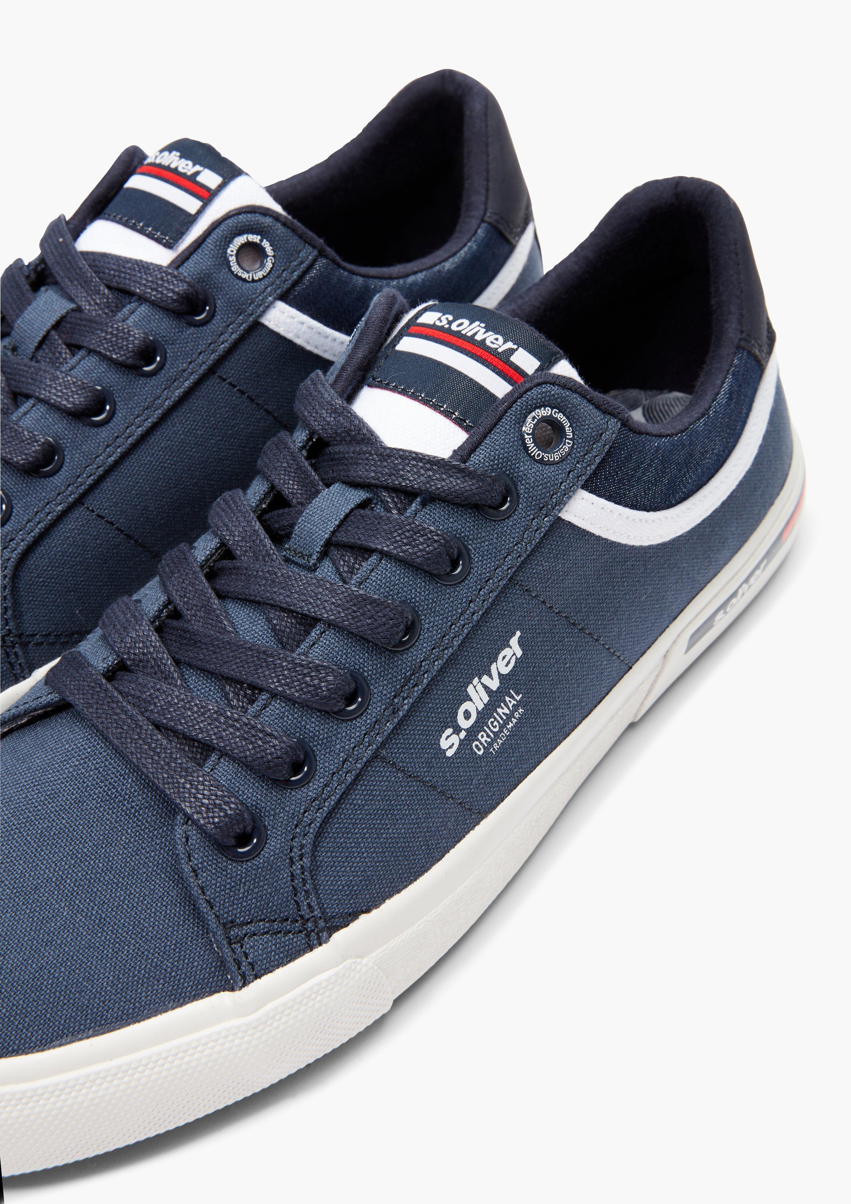 Textil-Sneaker in 805