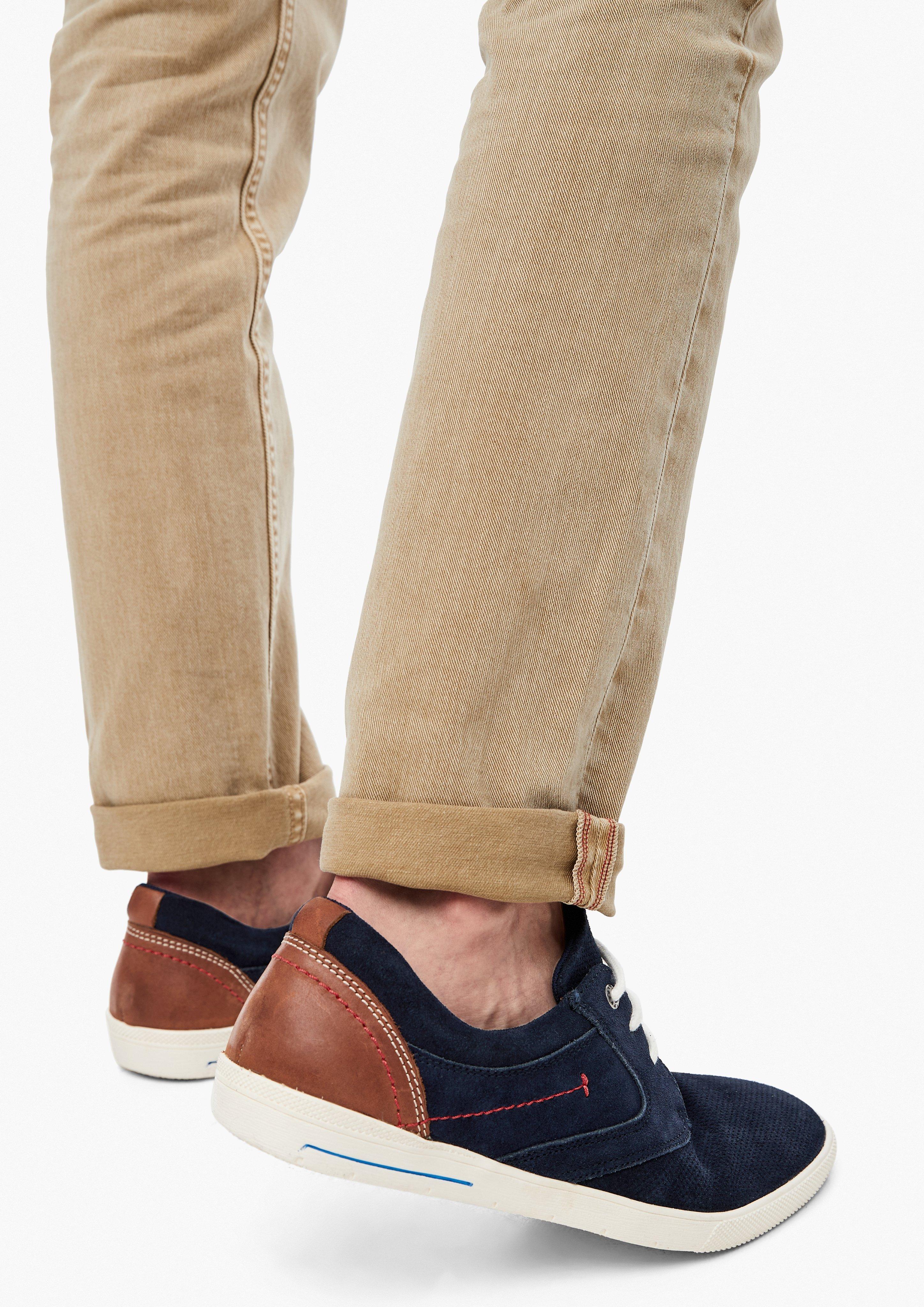 Leder-Schnürer in 805