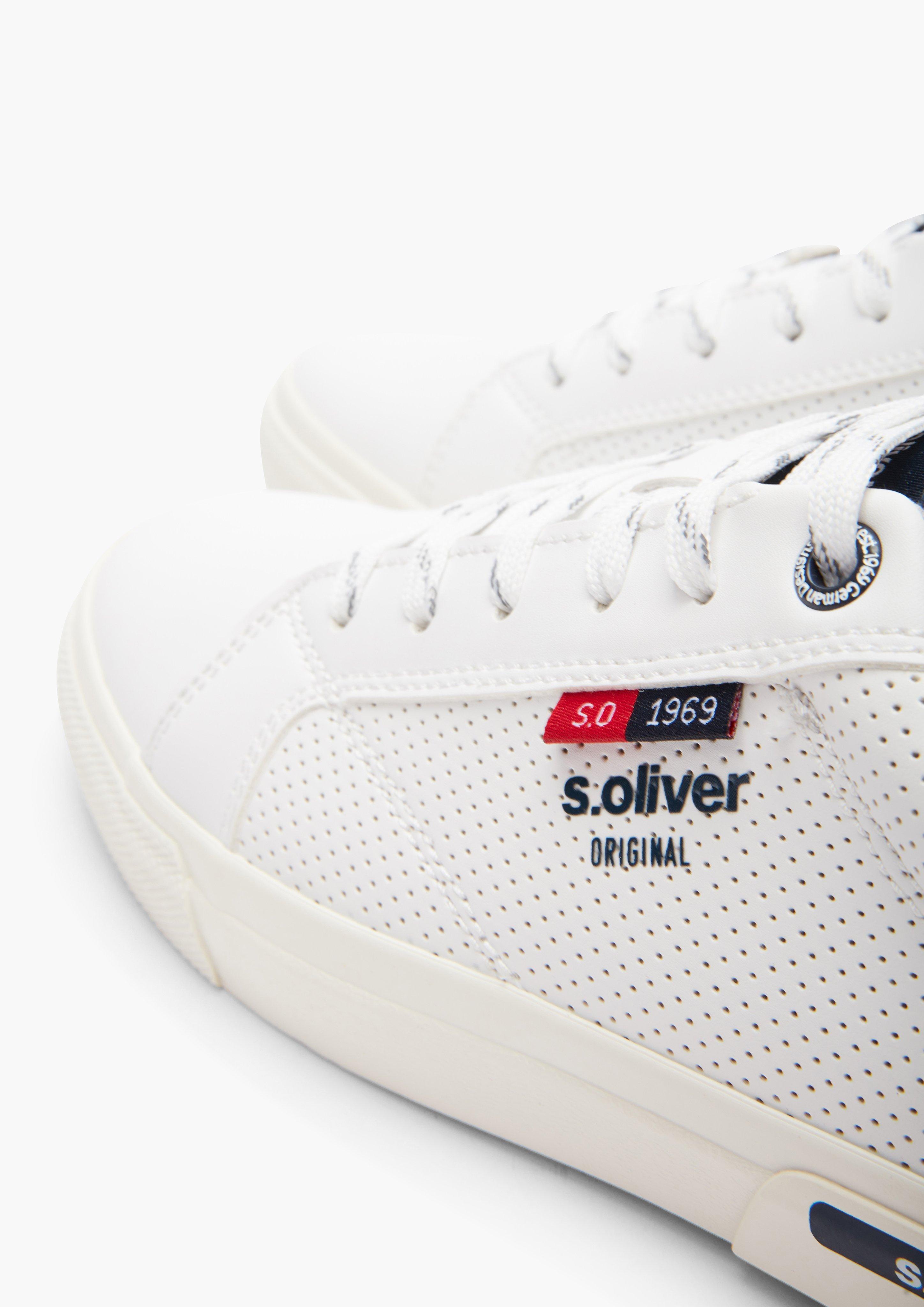 Souliers à lacets in 100