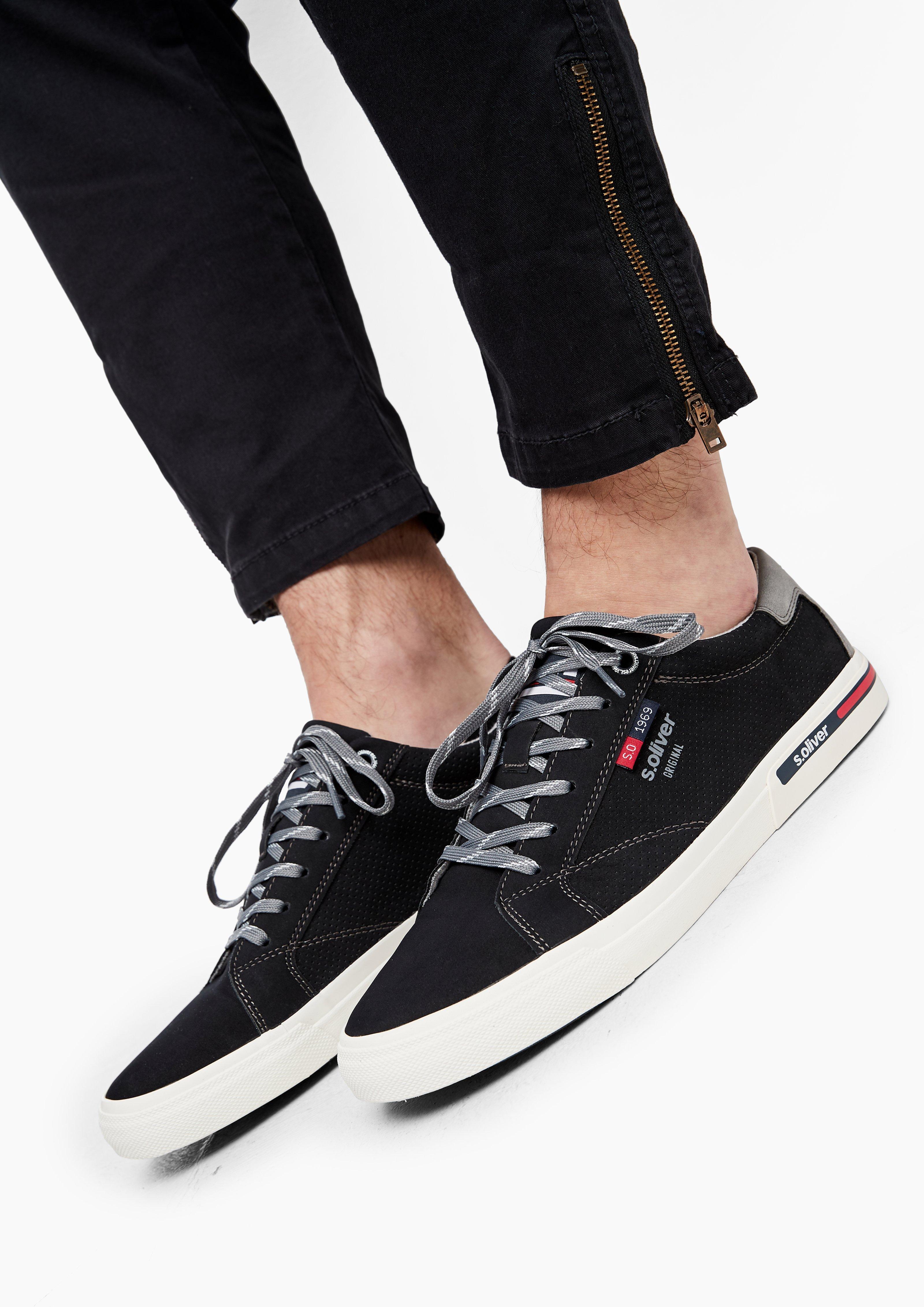 Souliers à lacets in 805