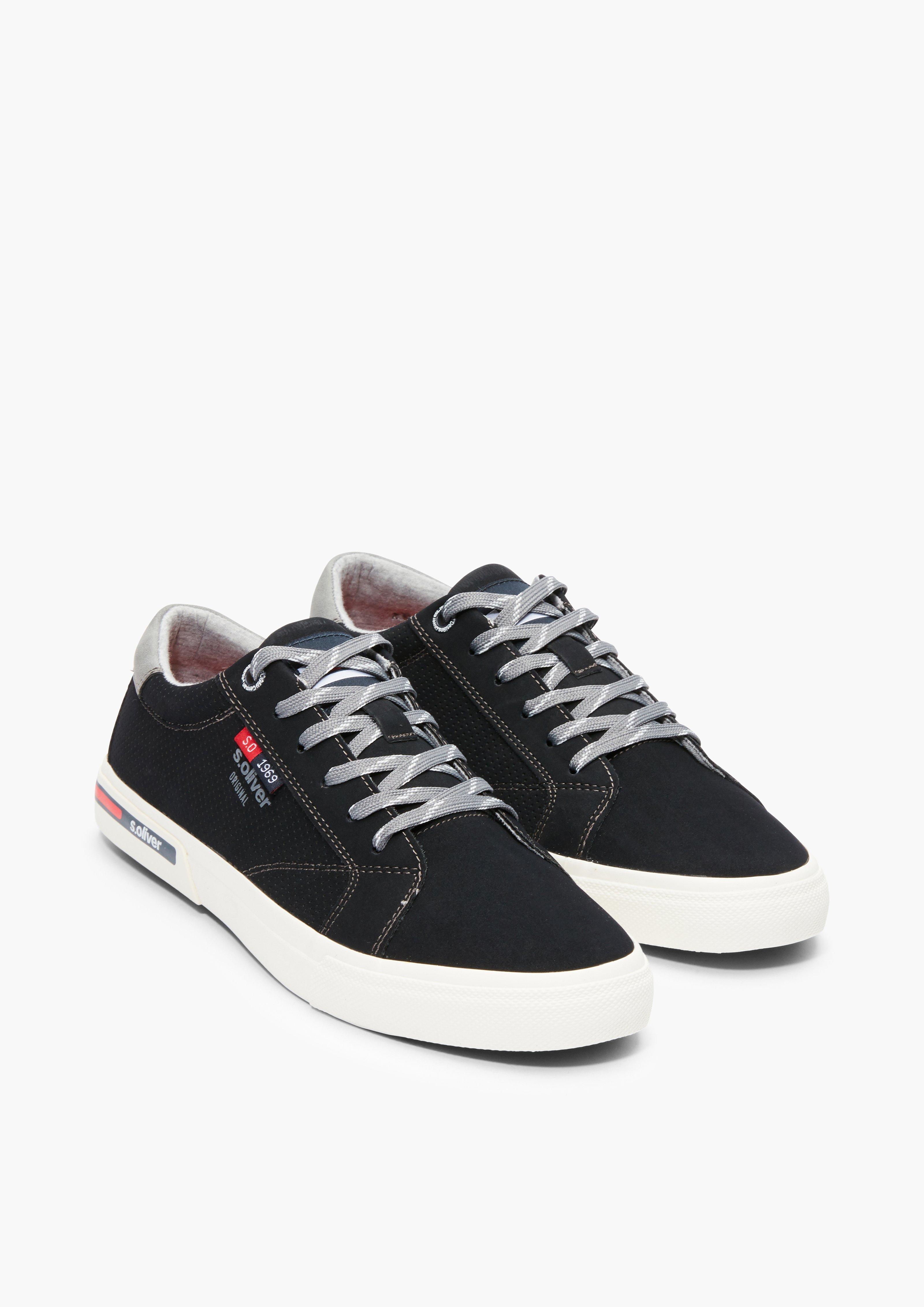 Souliers à lacets in 805