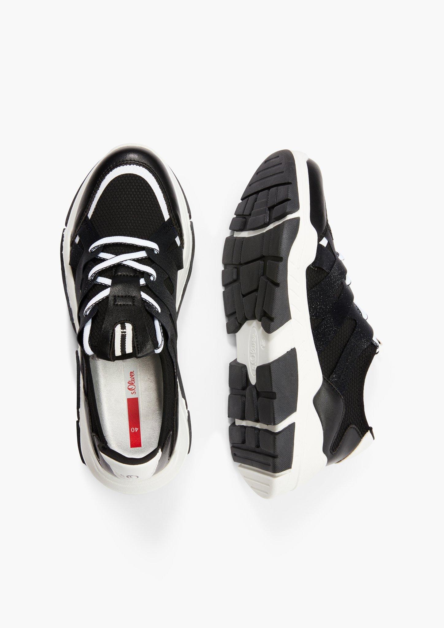 Femmes Sneakers en noir de s.Oliver