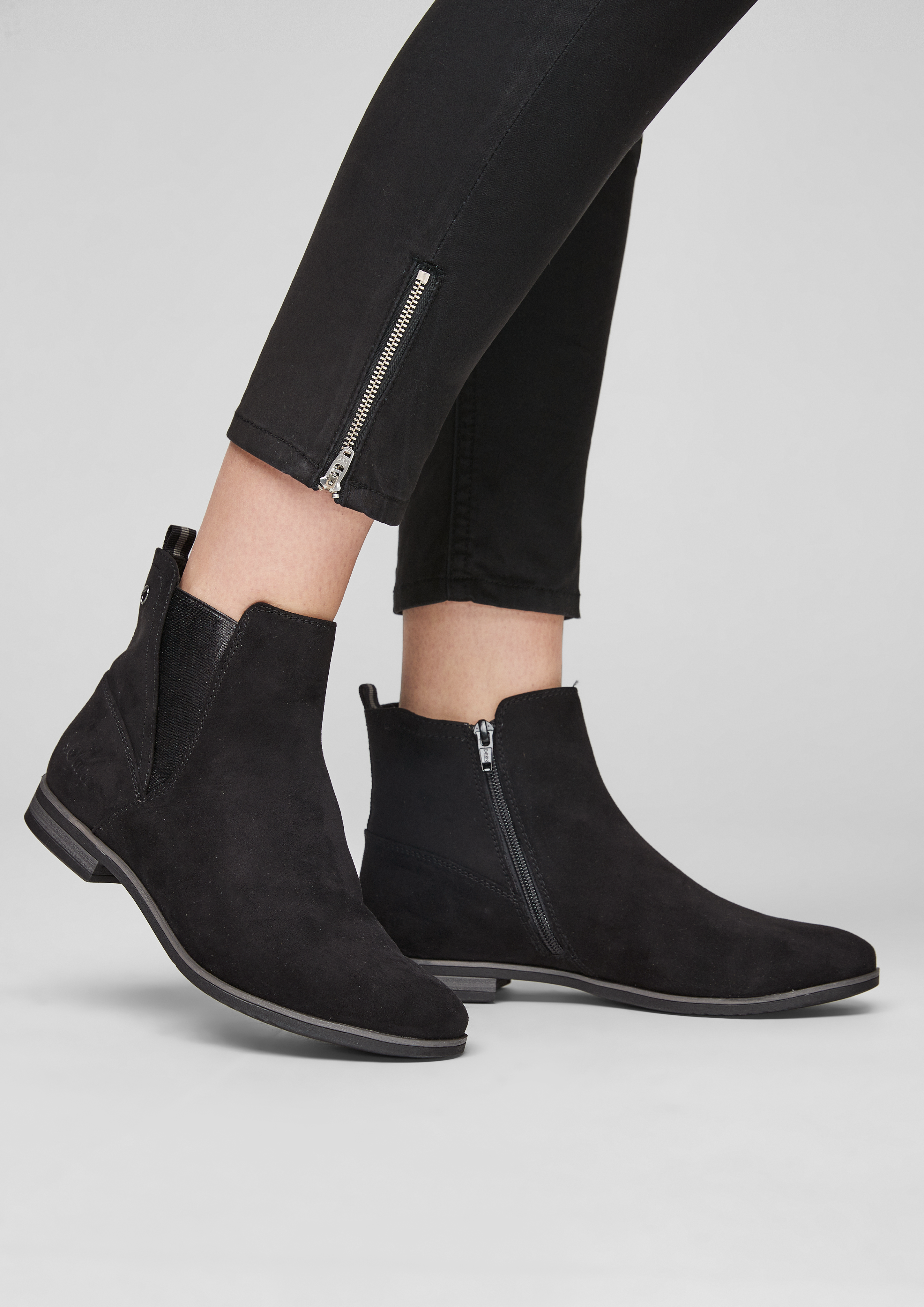 Ankle Boots in 001
