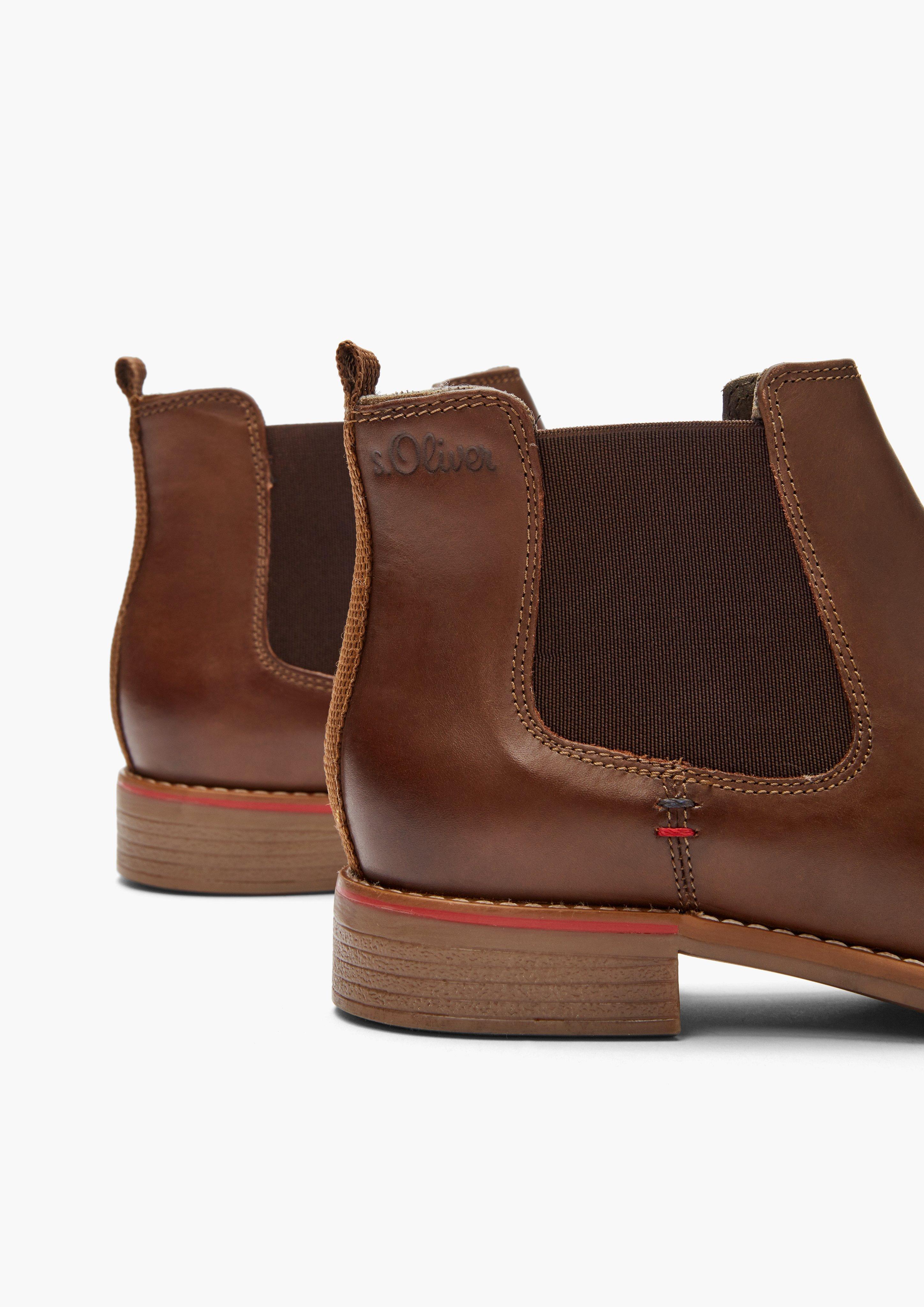 Enkellaarsjes in 324