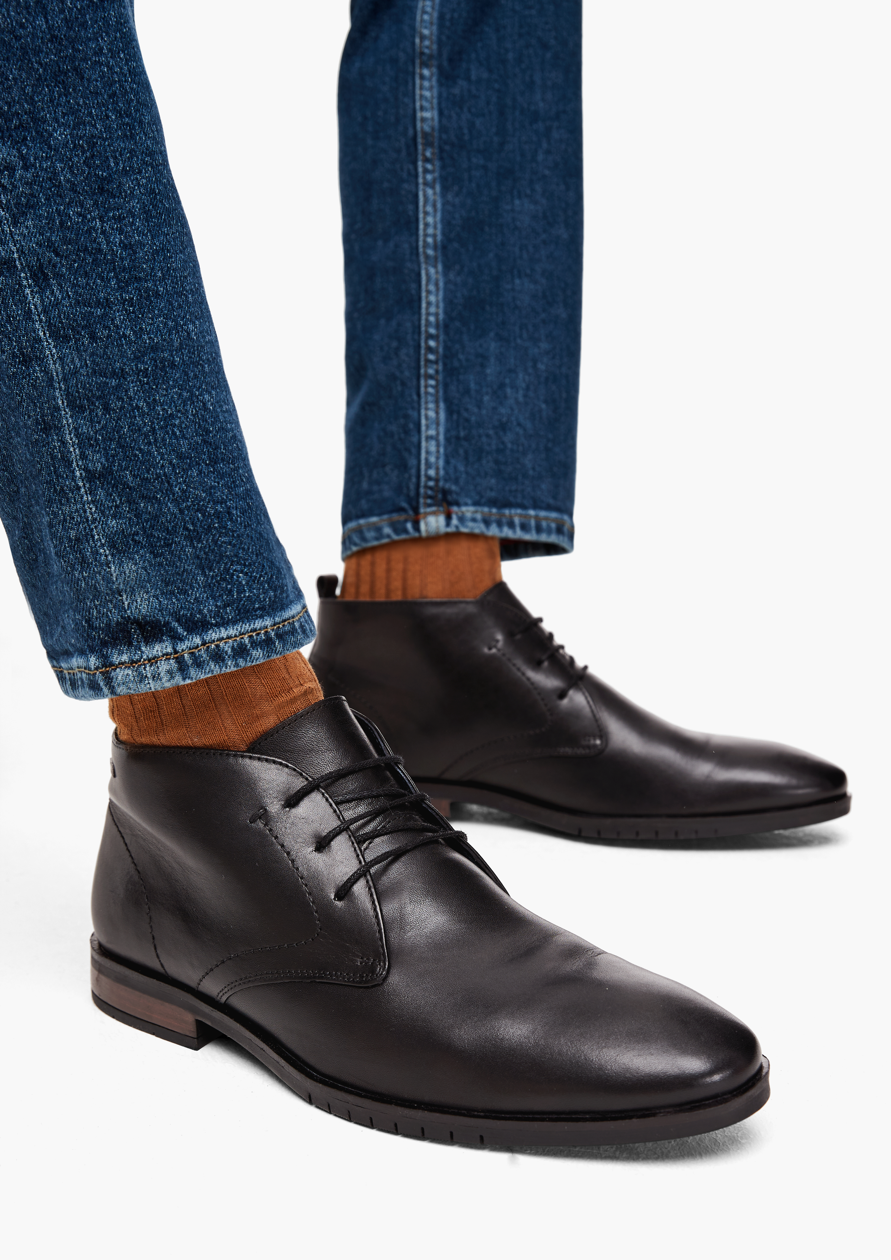 Schnürschuhe in 001