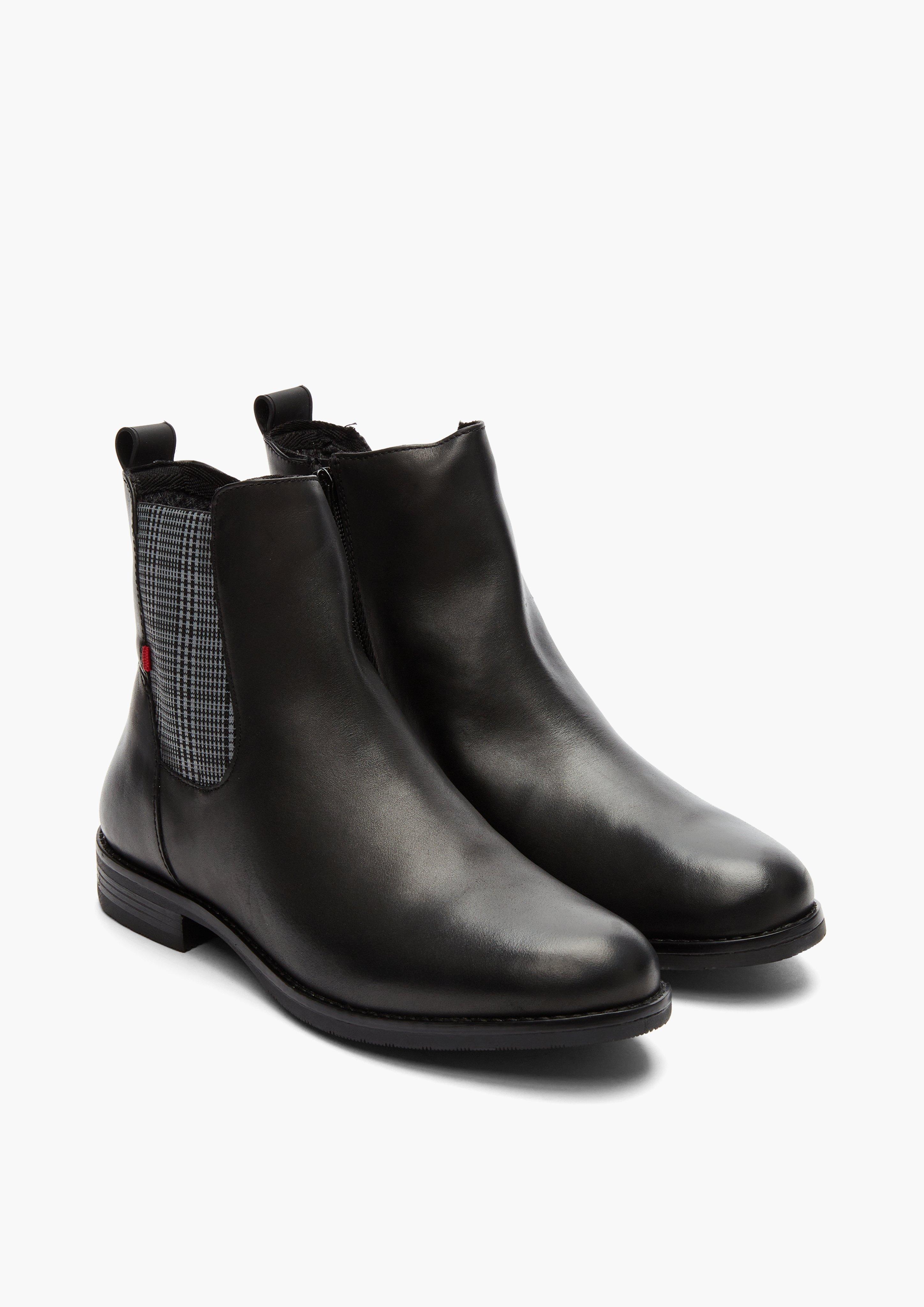 Stiefeletten in 001