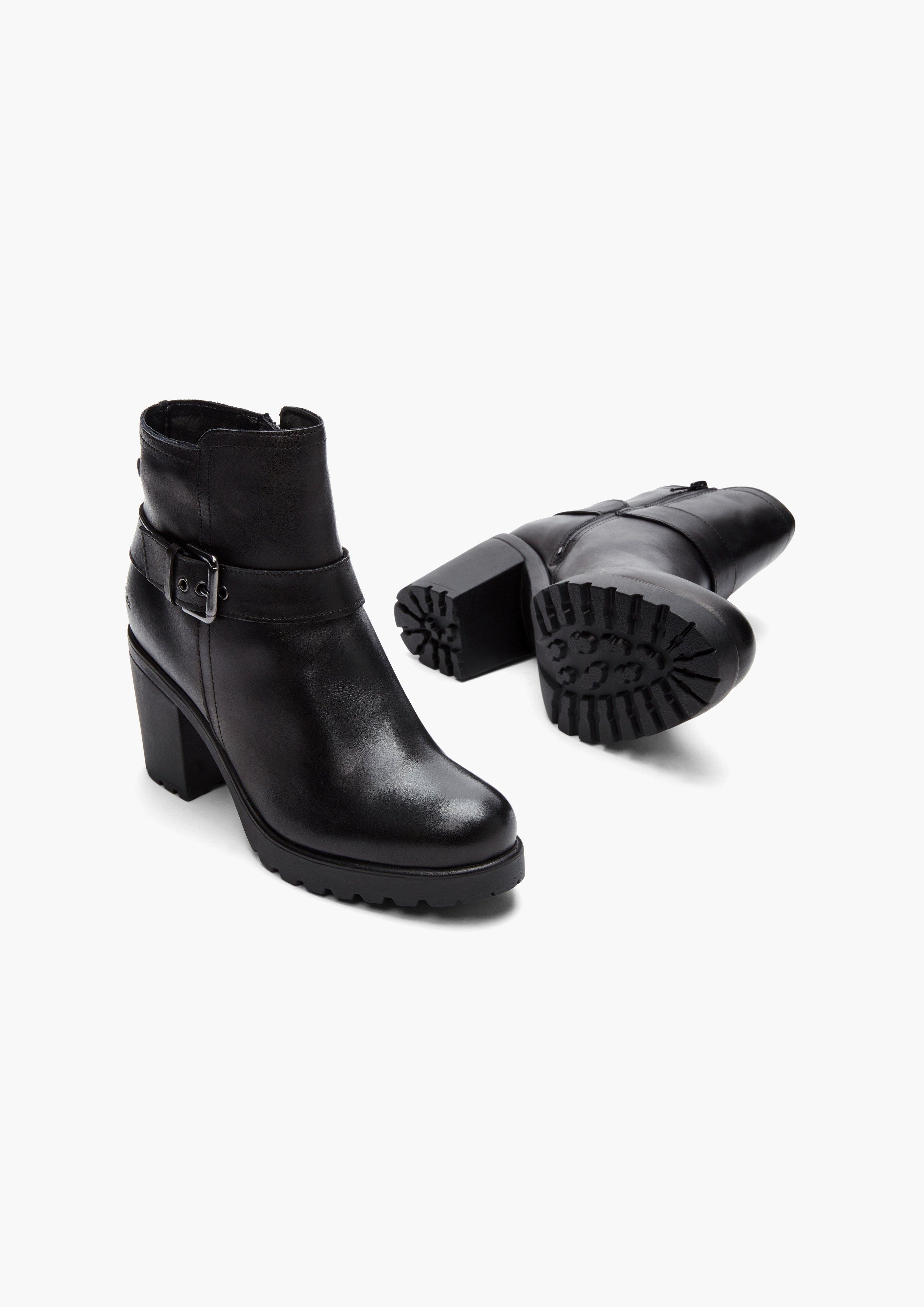 Stiefeletten in 001