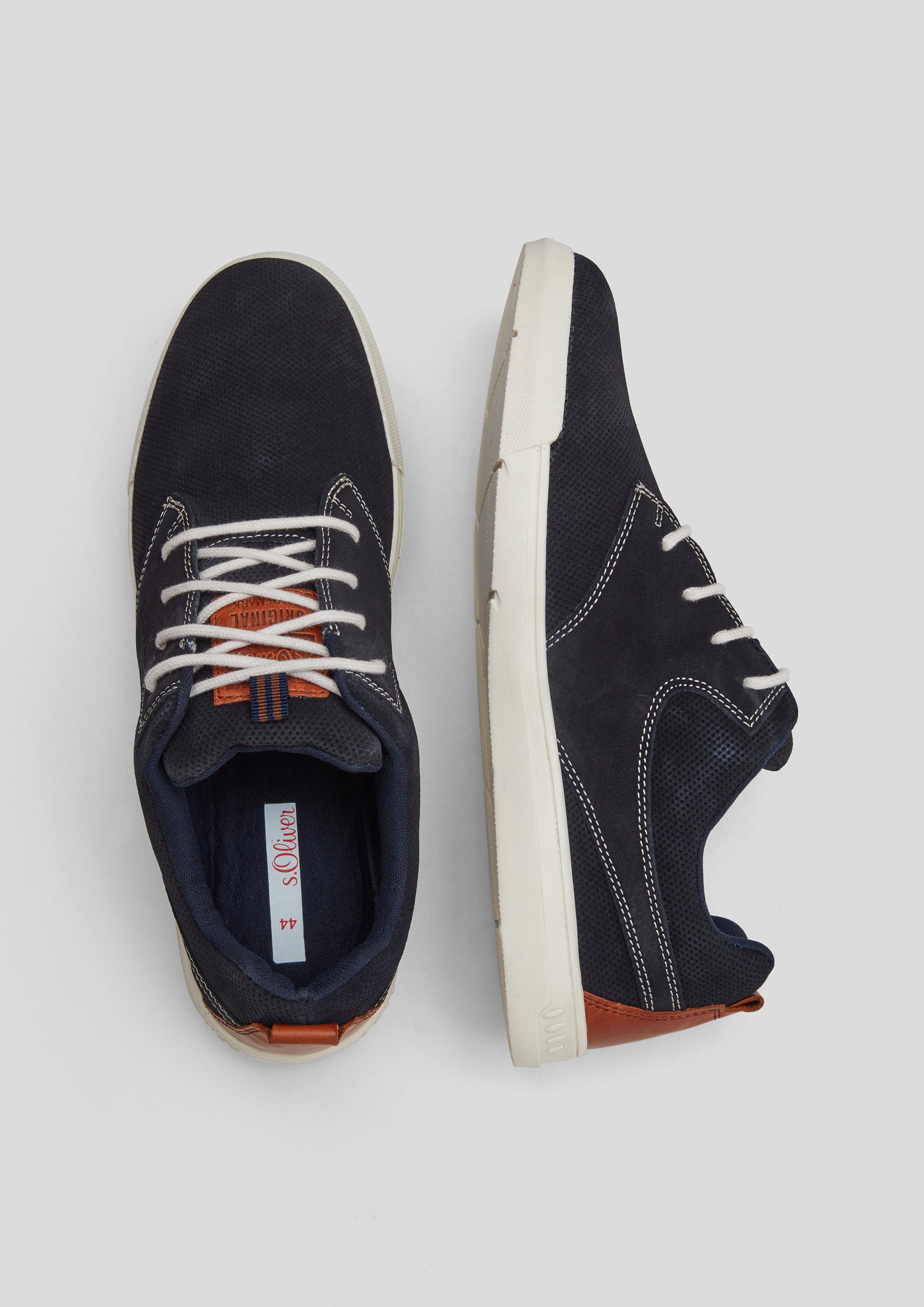 Leder-Sneaker in 805