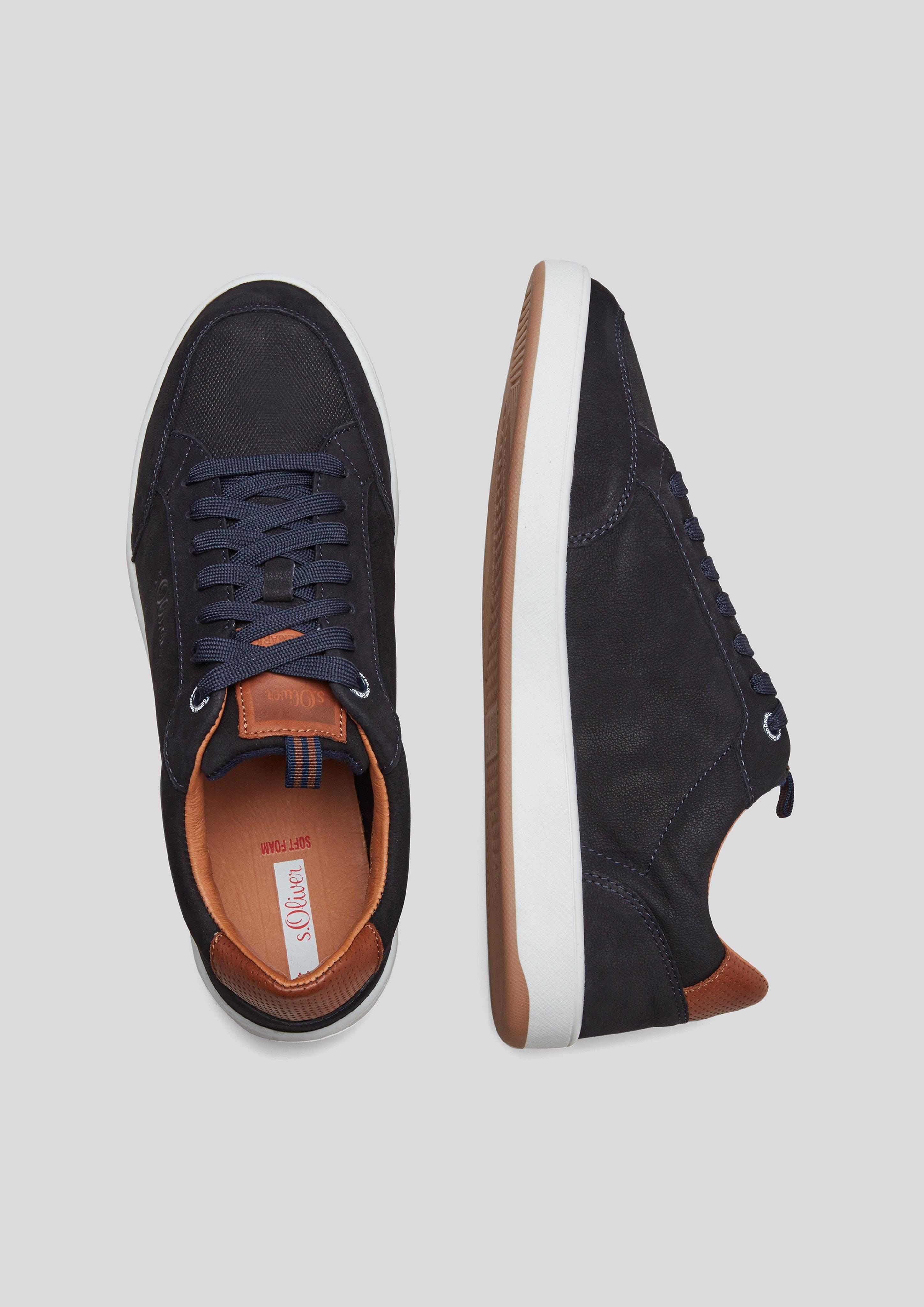 Leder-Sneaker in 805