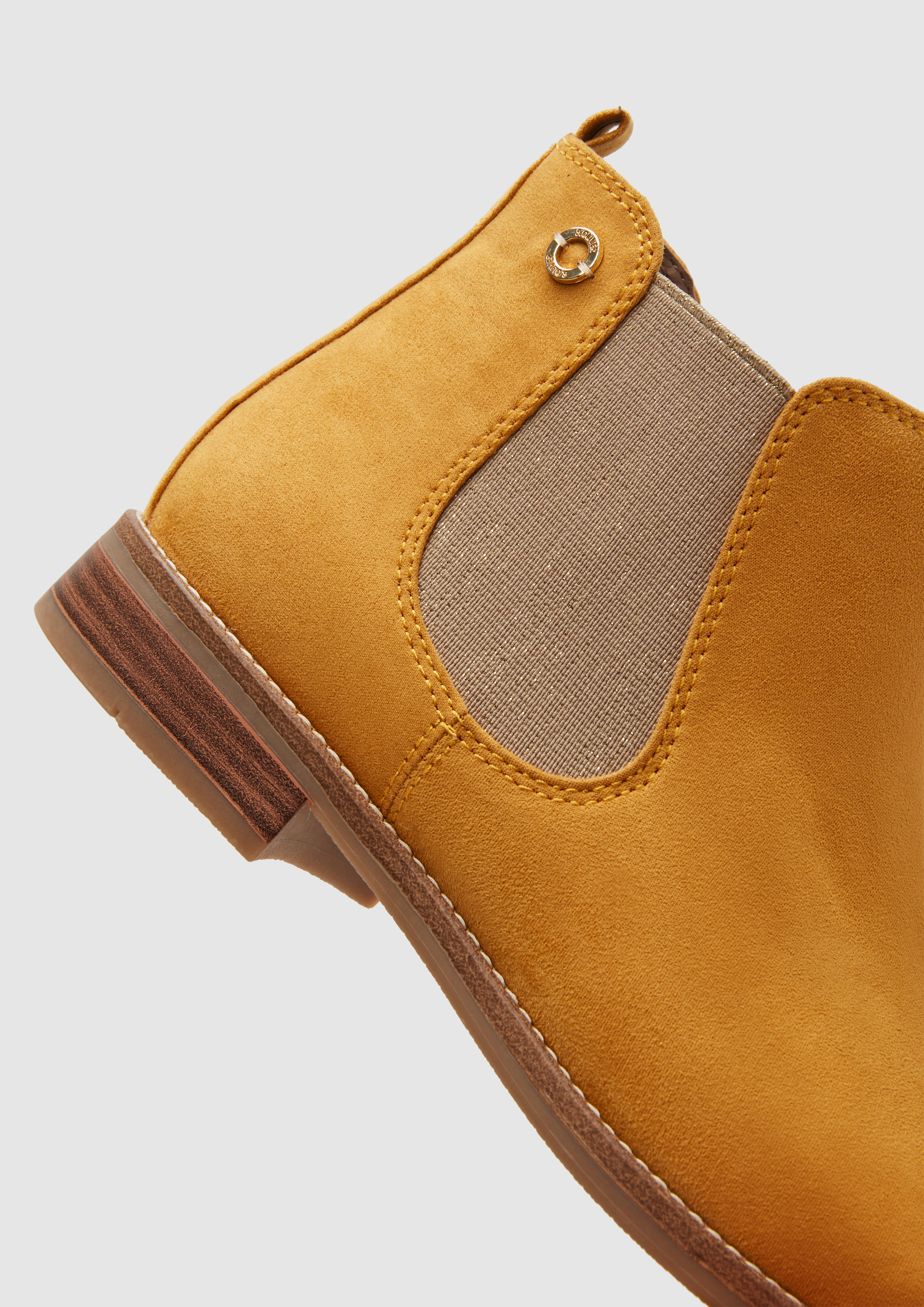 Enkellaarsjes in 601