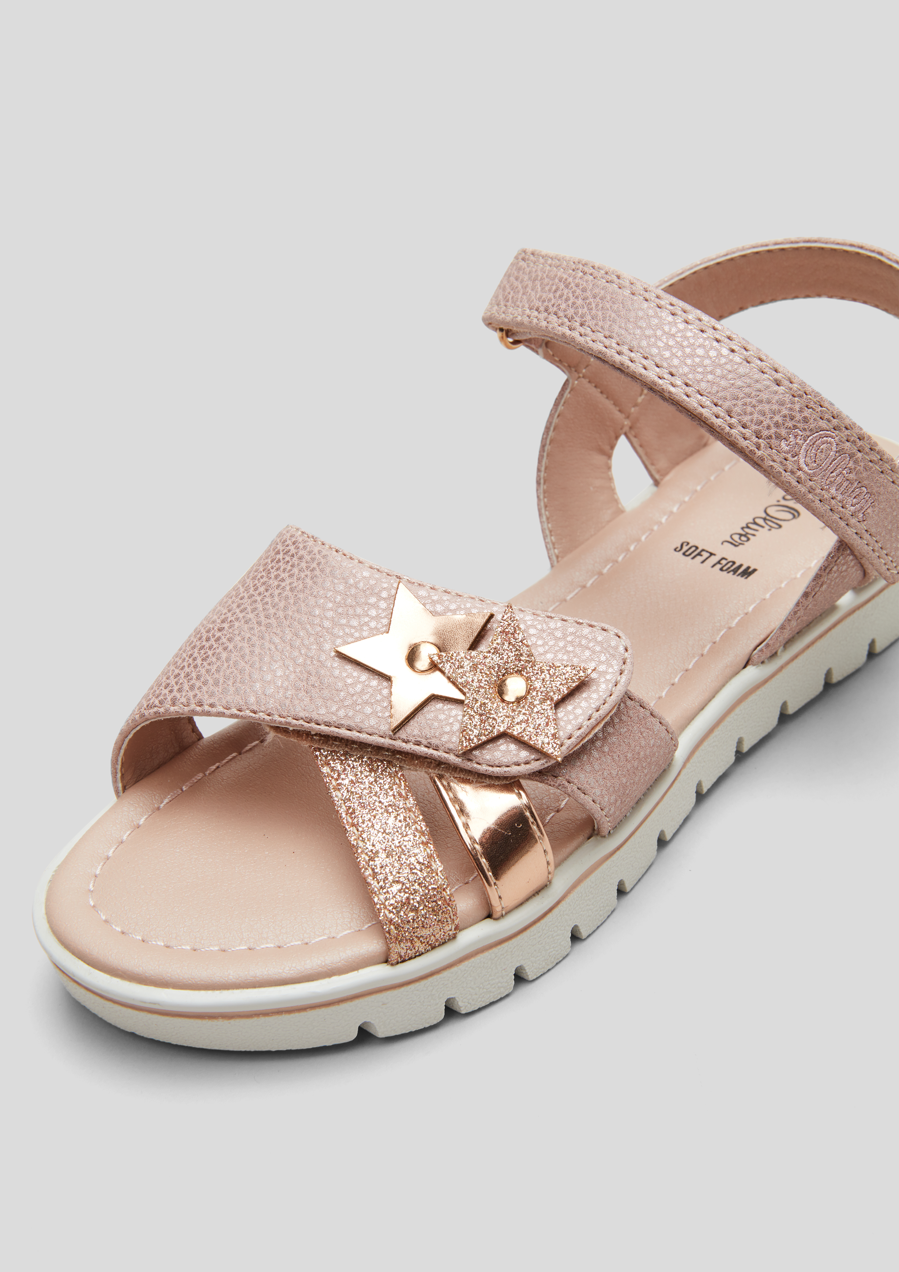 Kunstleder-Sandalen in 250