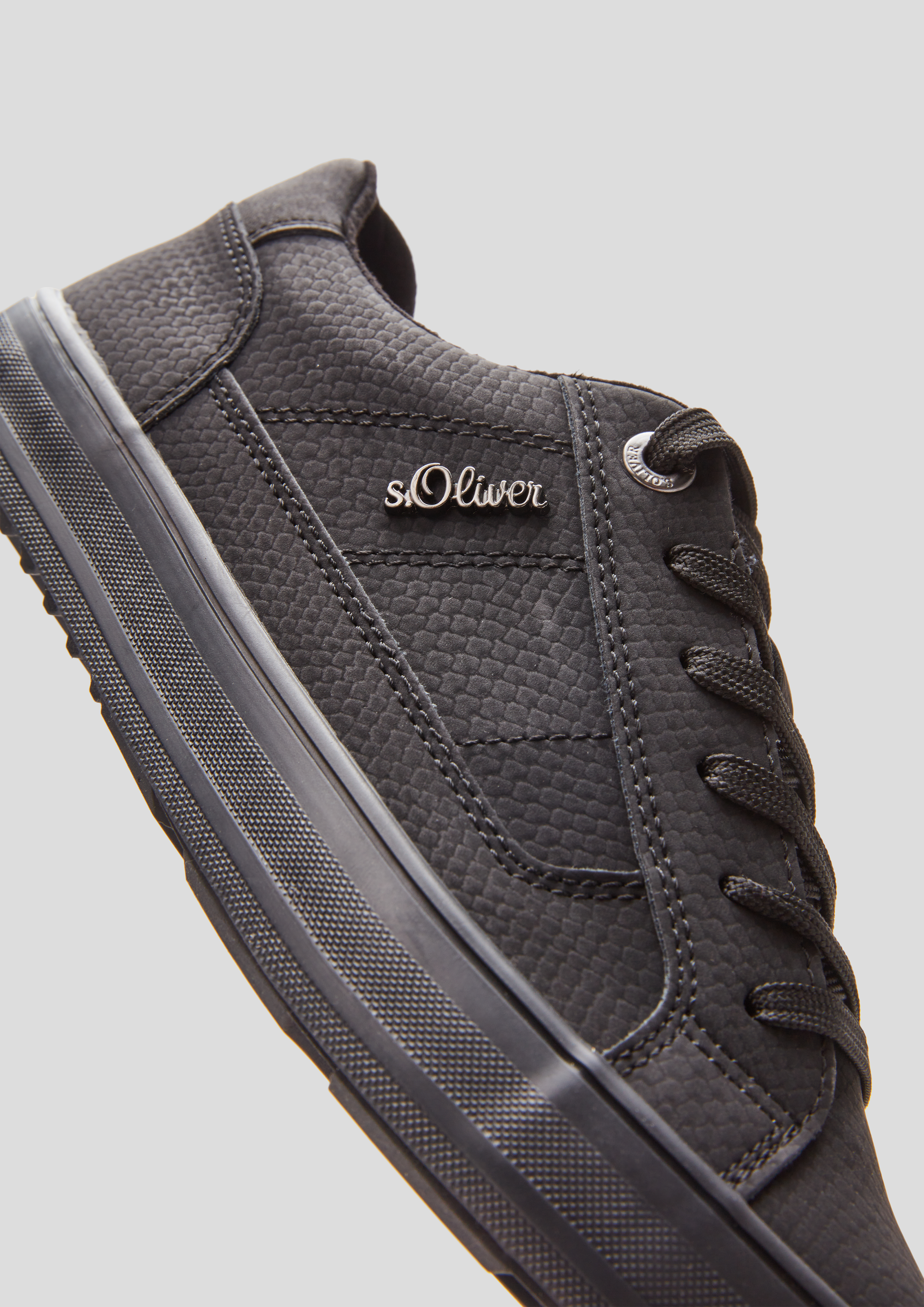 Damen Sneaker in schwarz von s.Oliver