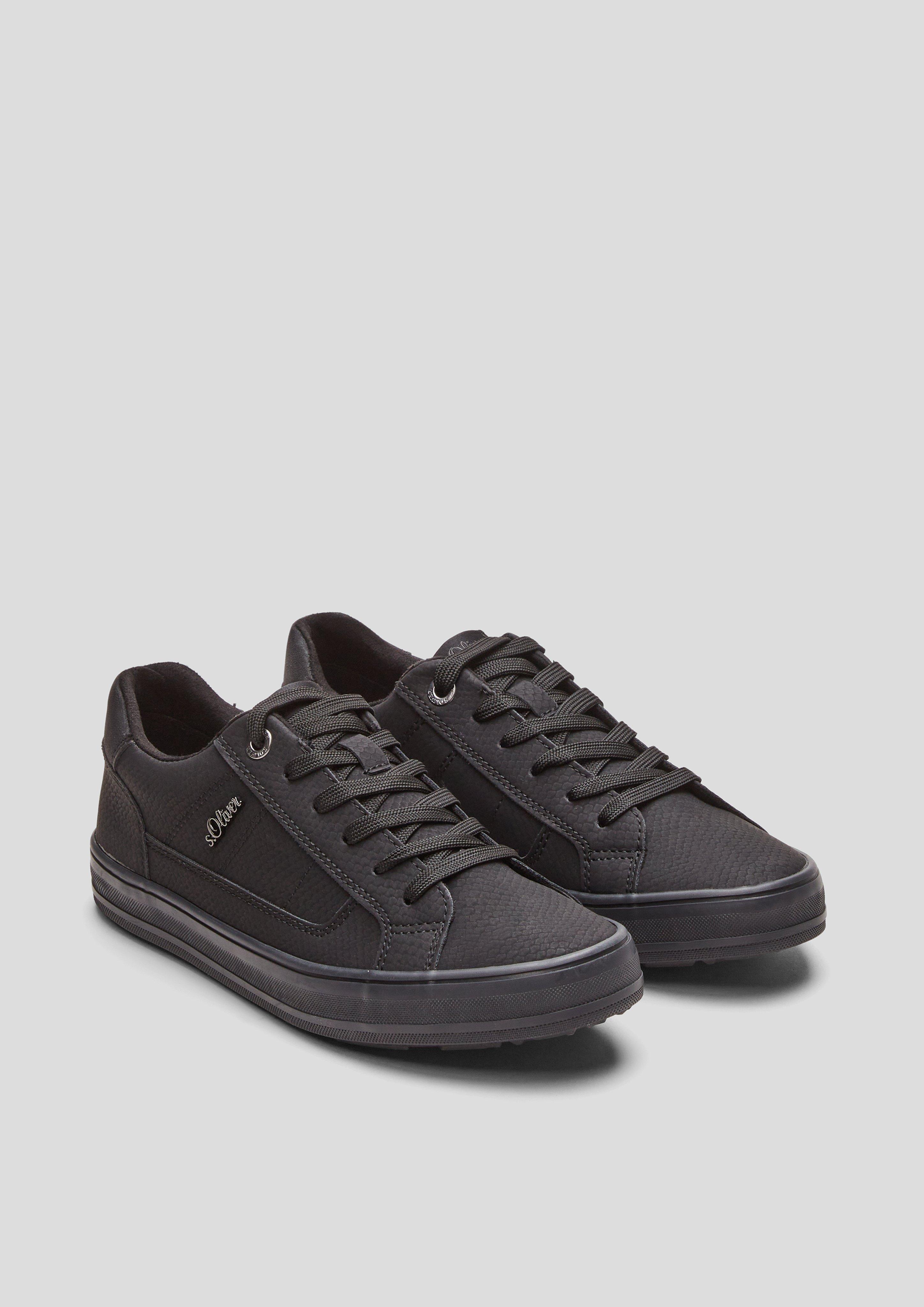 Product sibling Sneaker