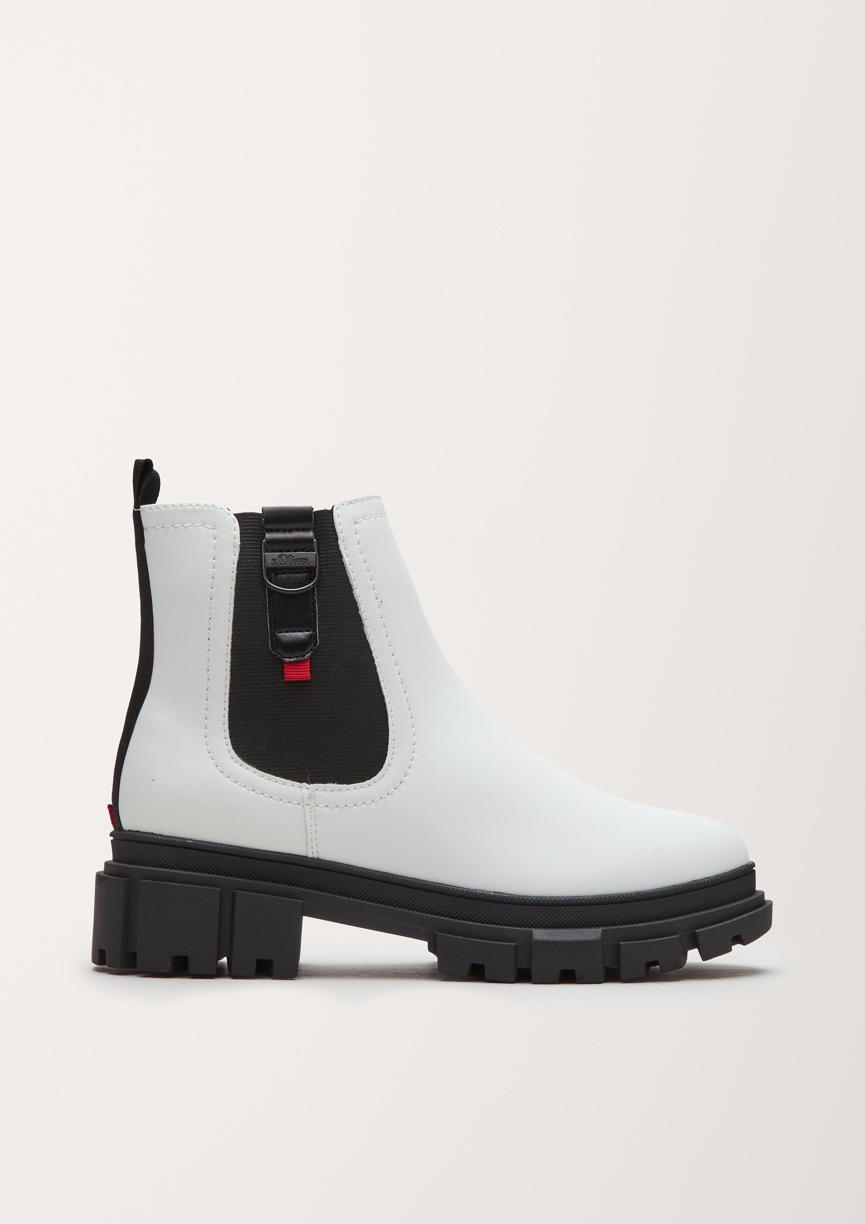 Enkellaarsjes in 108