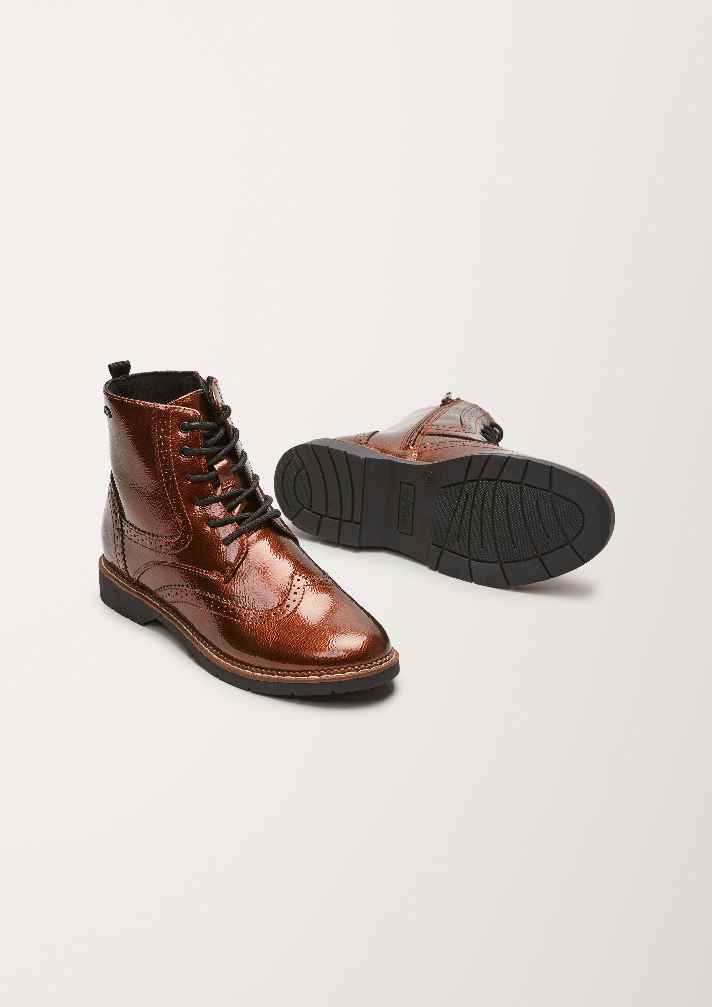 s.Oliver Boots in Lackleder-Optik