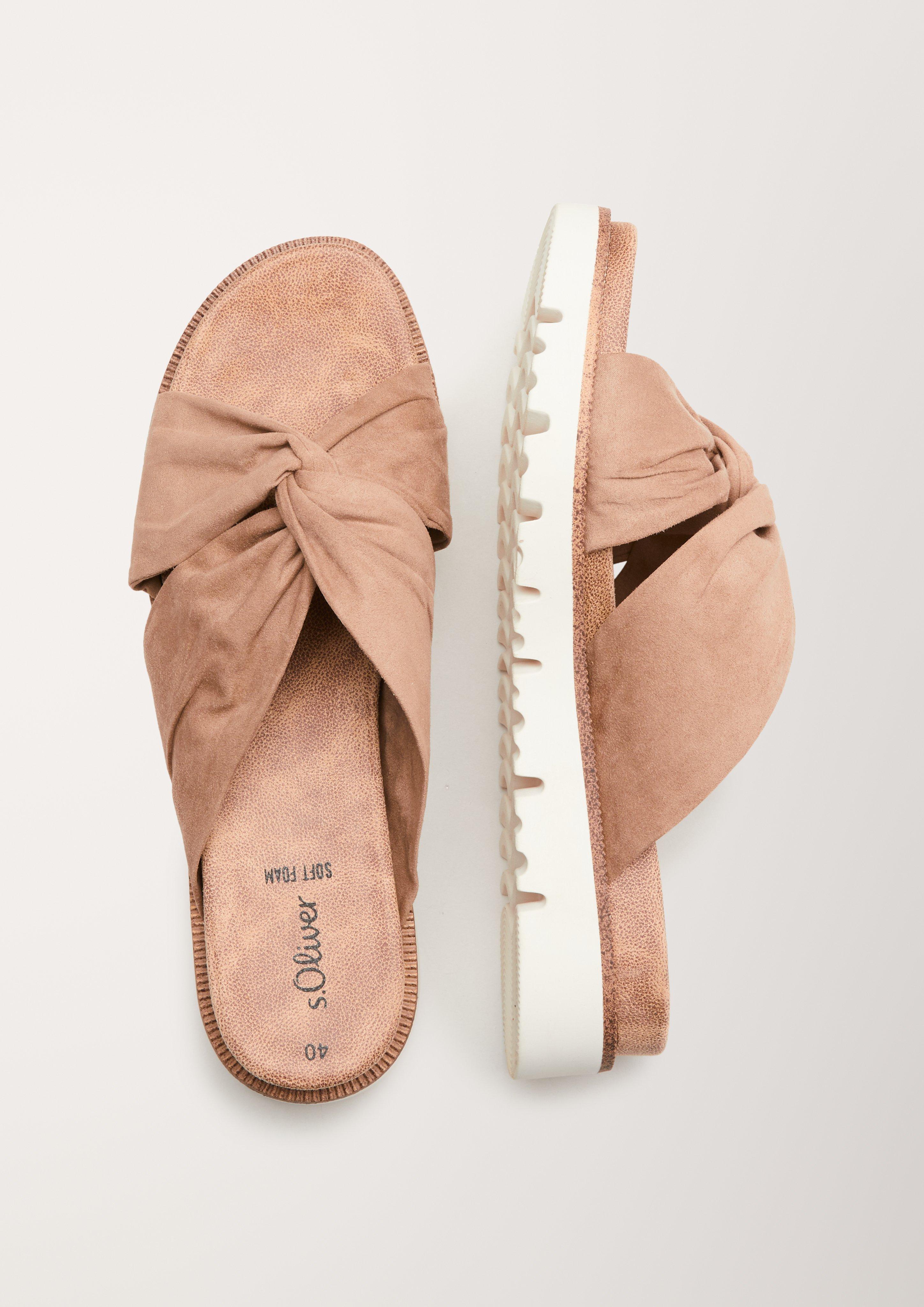 s.Oliver Pantoletten in Leder-Optik