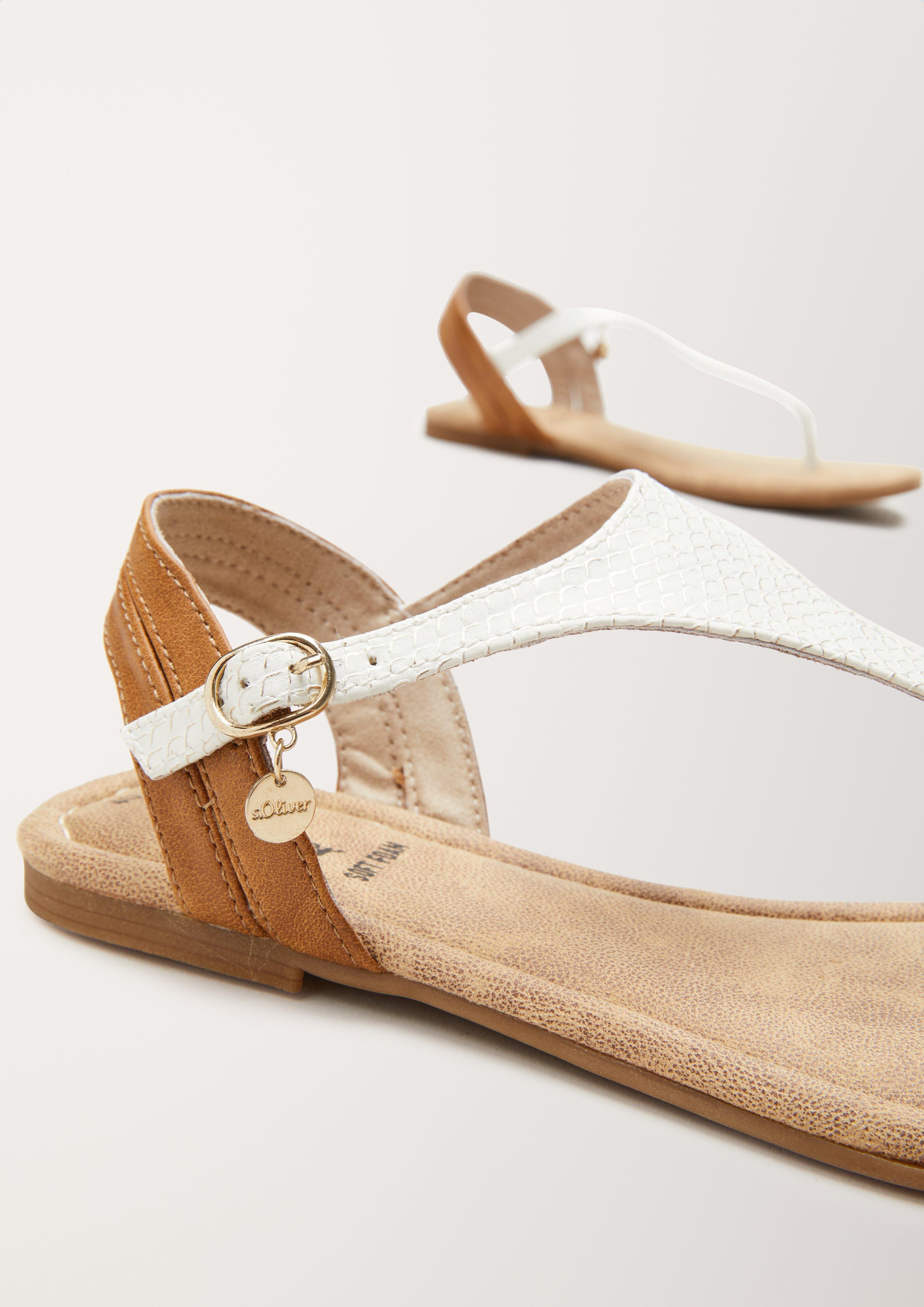 Sandalen in 141, 600 & 703