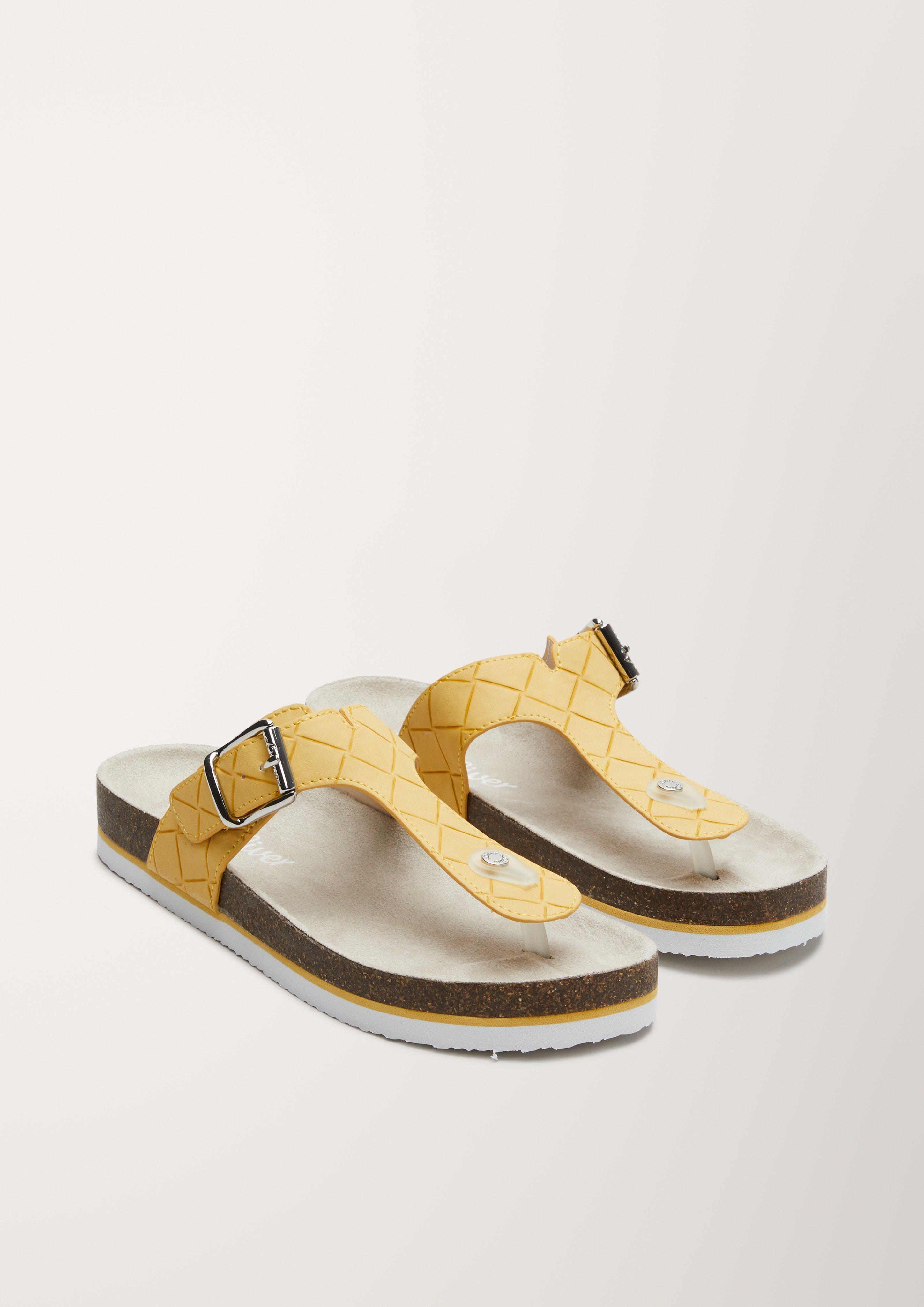 S.Oliver Sandalen in Lackleder-Optik