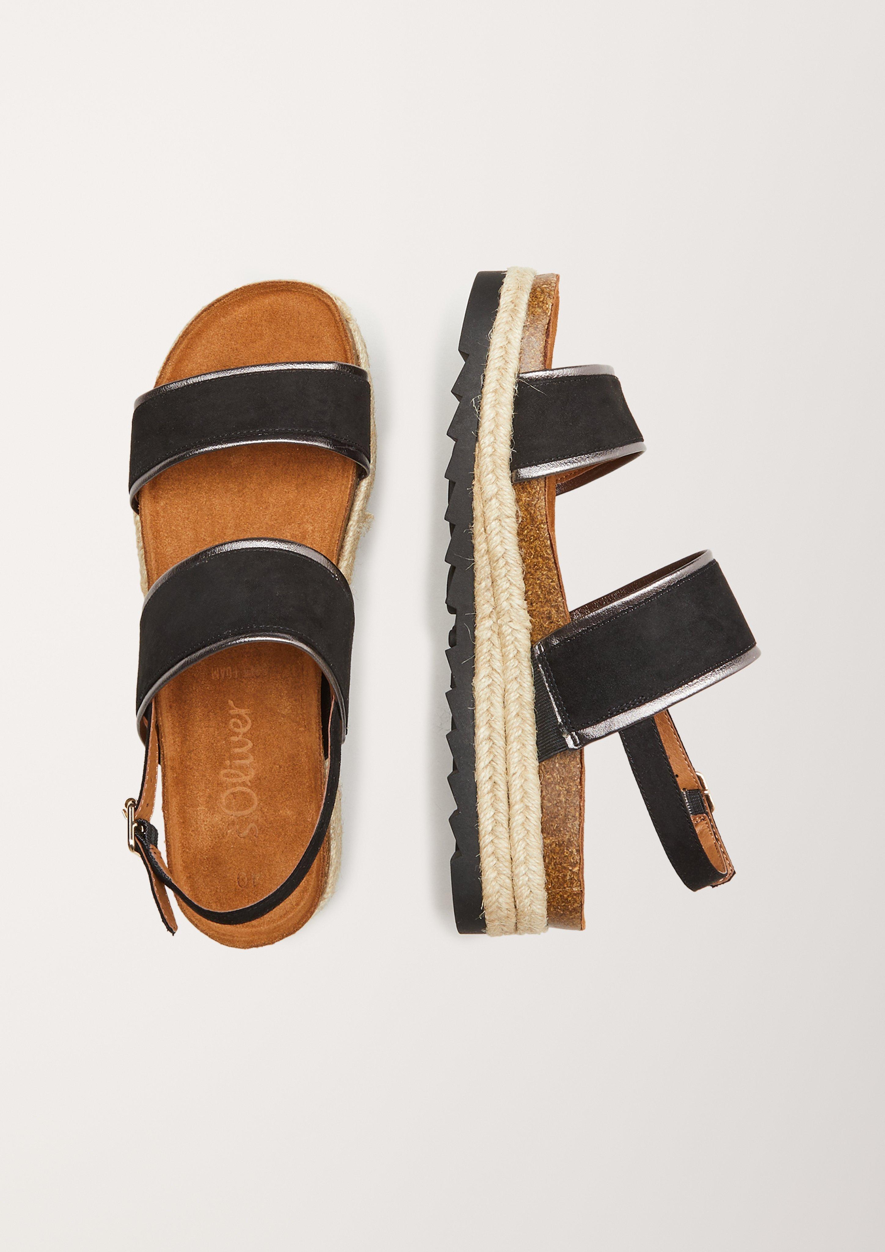 s.Oliver Sandalen mit Plateausohle