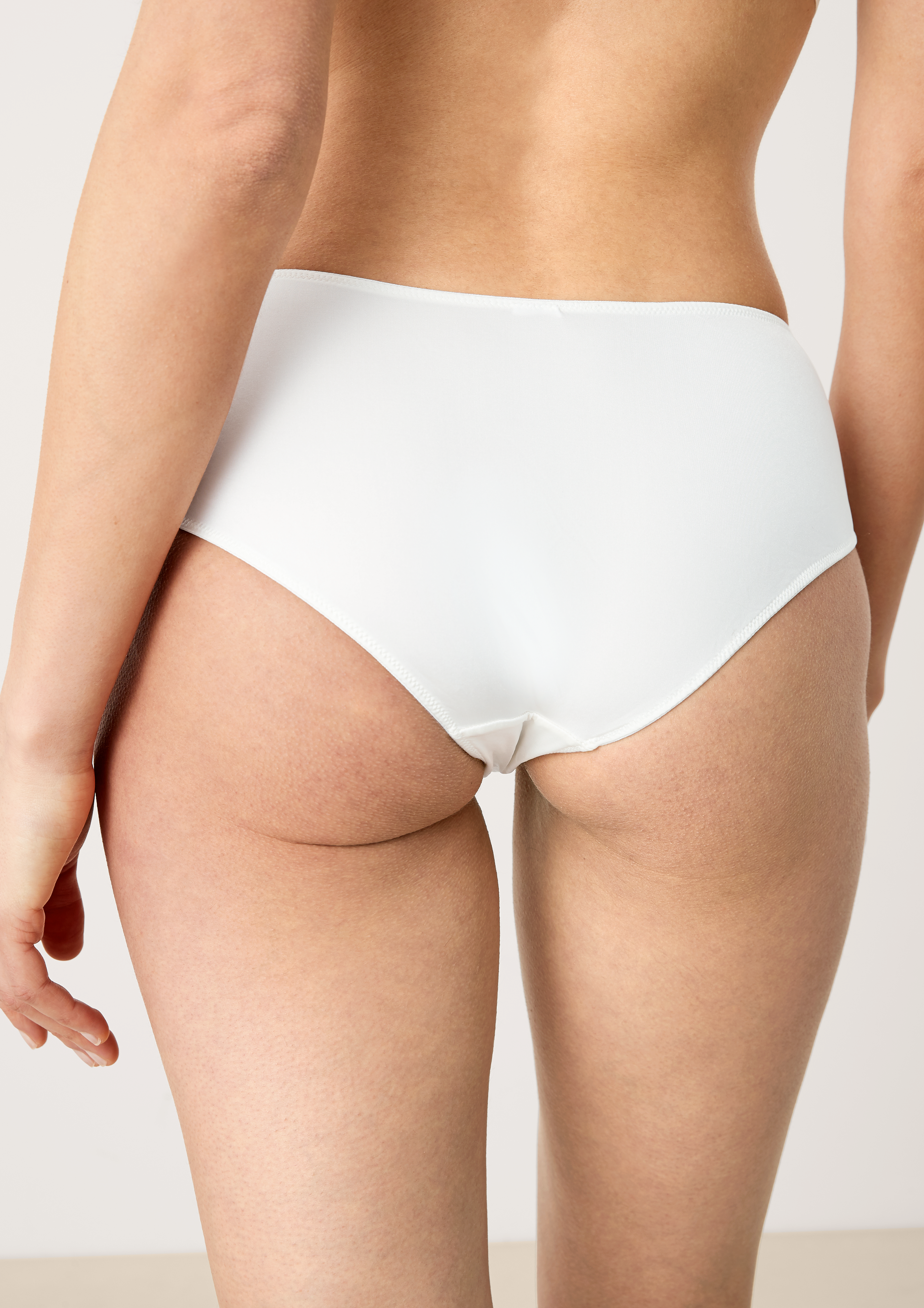 Panty in 0900, 9898, 4502 & 6200