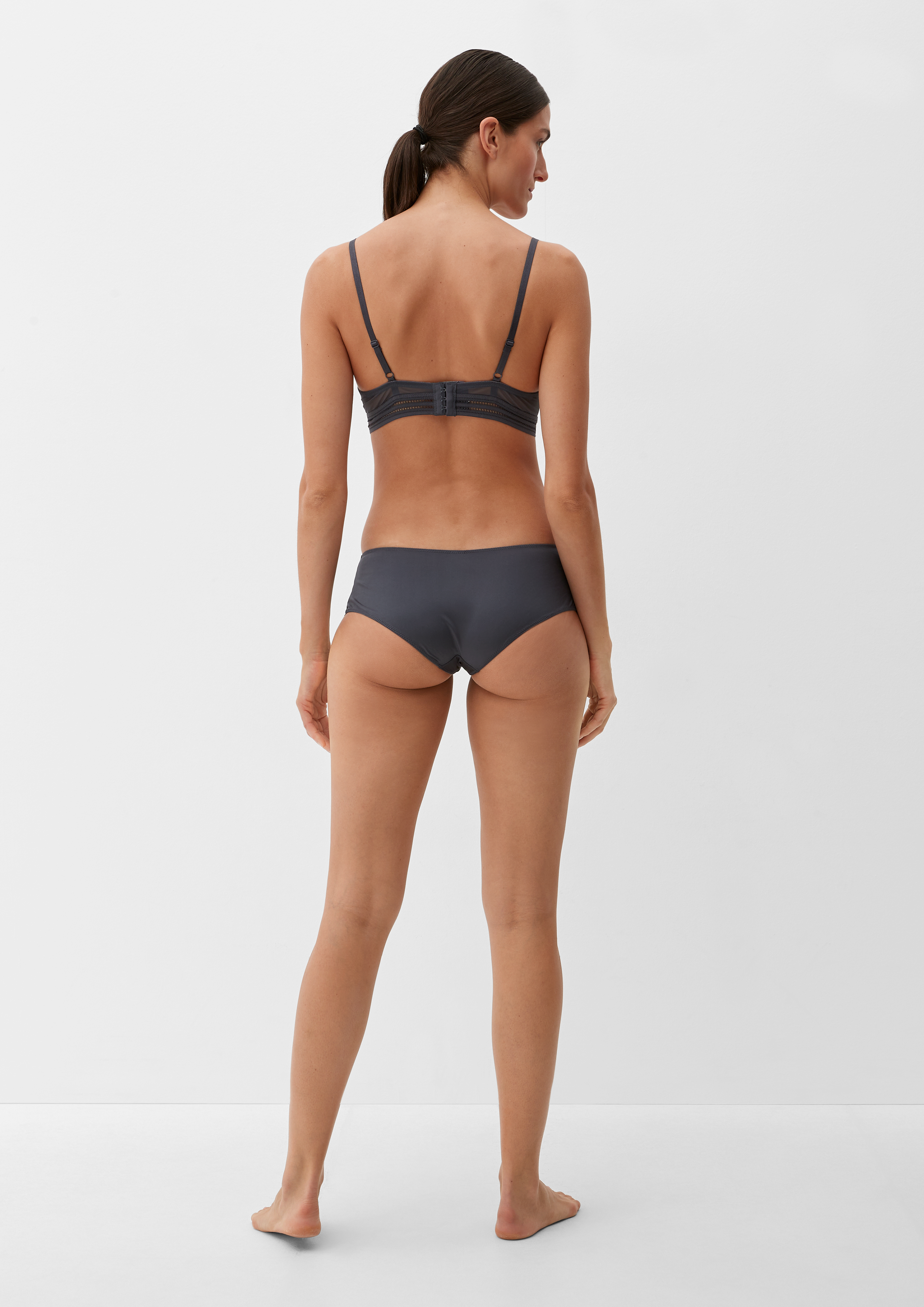 Panty in 9898, 4502, 0900 & 6200