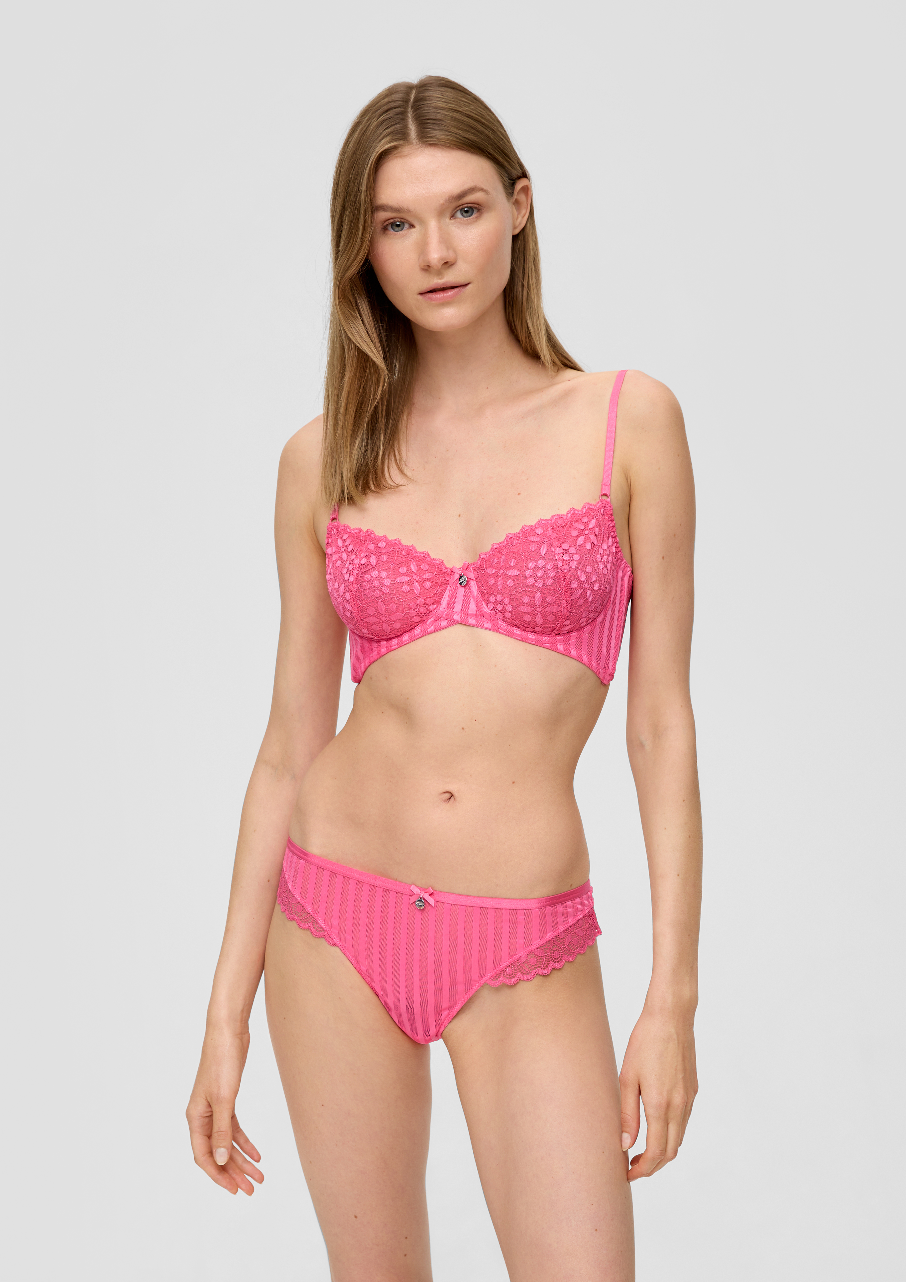 Bügel-BH in 4400, 9999 & 0900