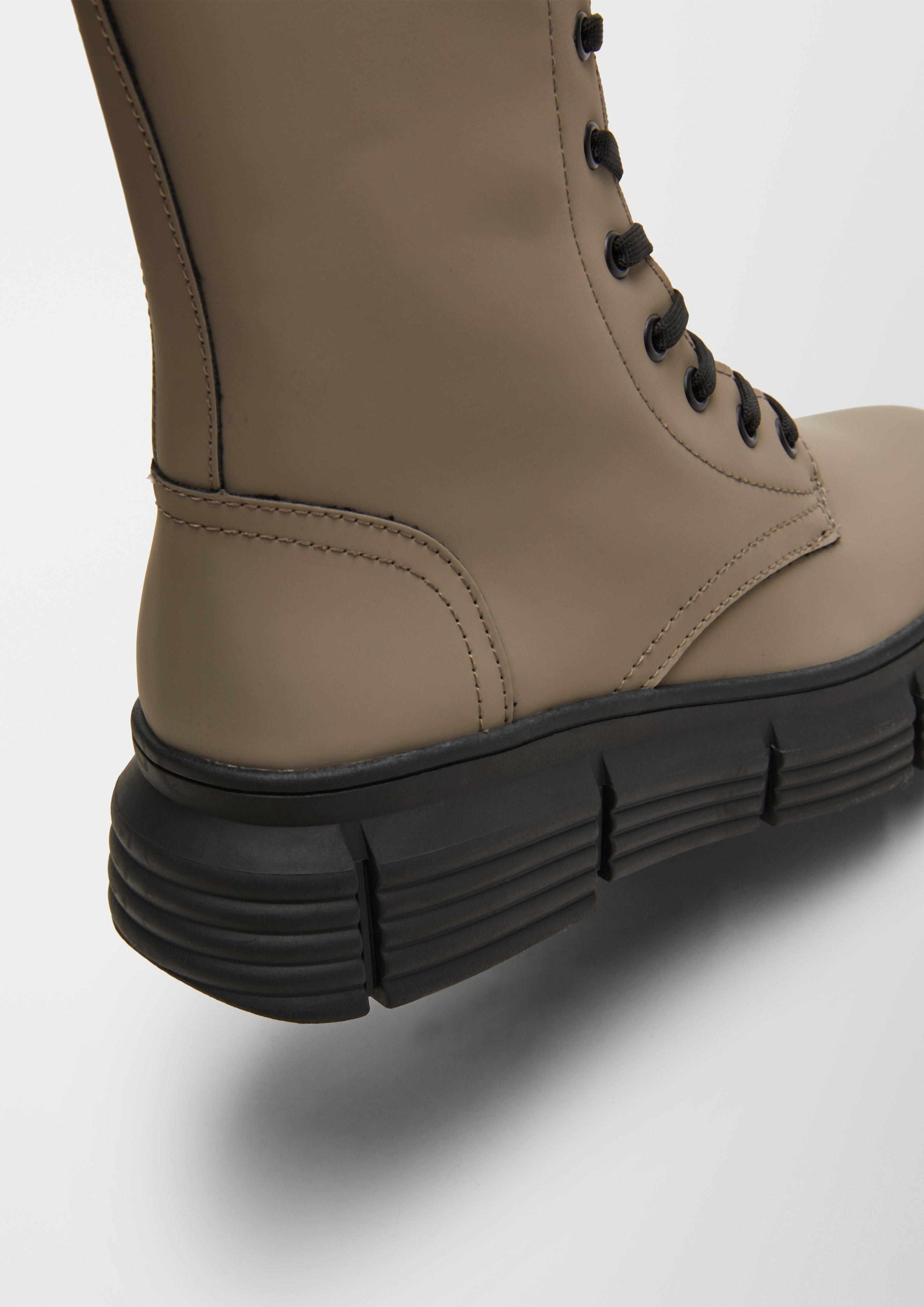 Stiefel in 341, 462 & 001