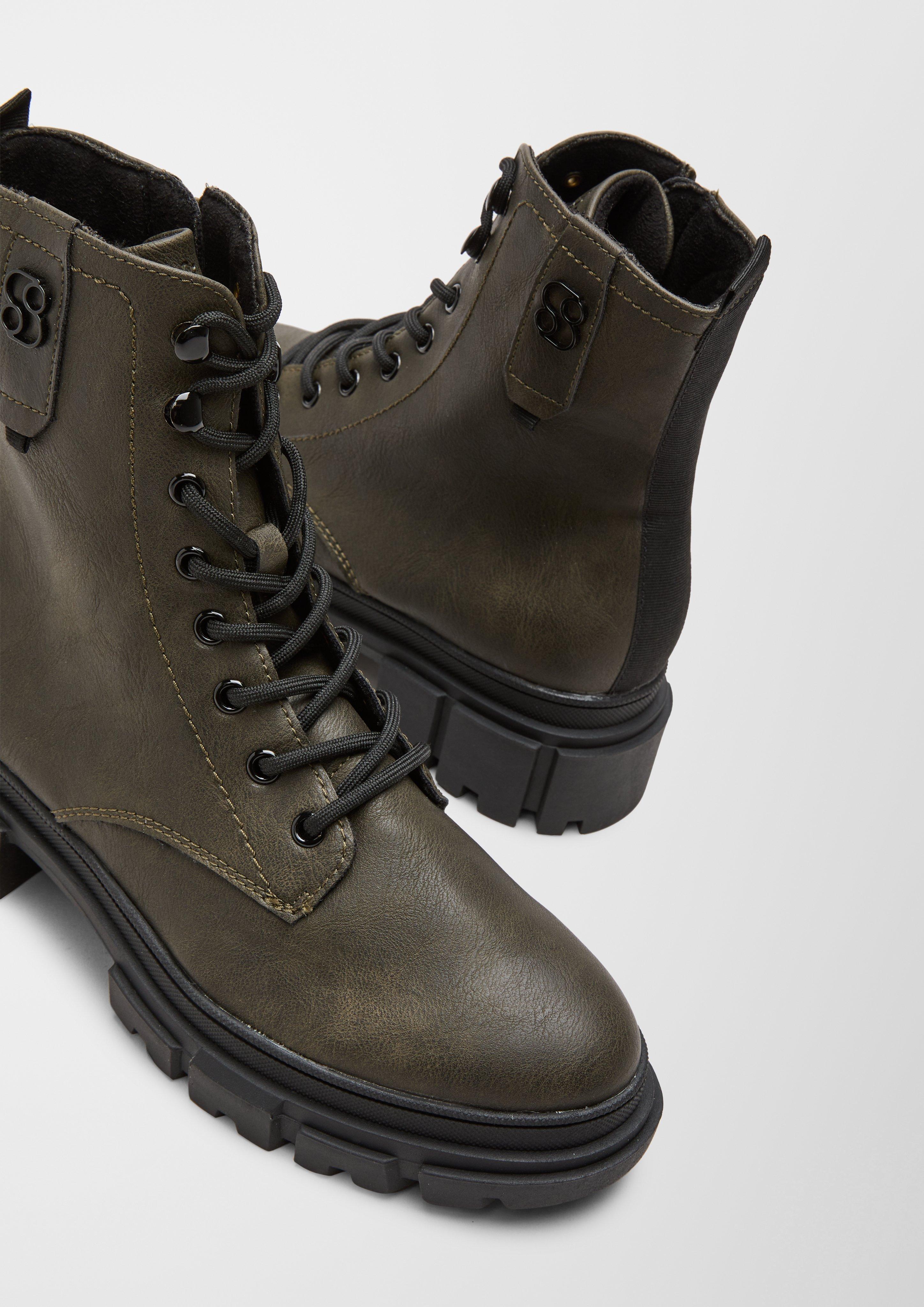 Škornji in 701 & 400