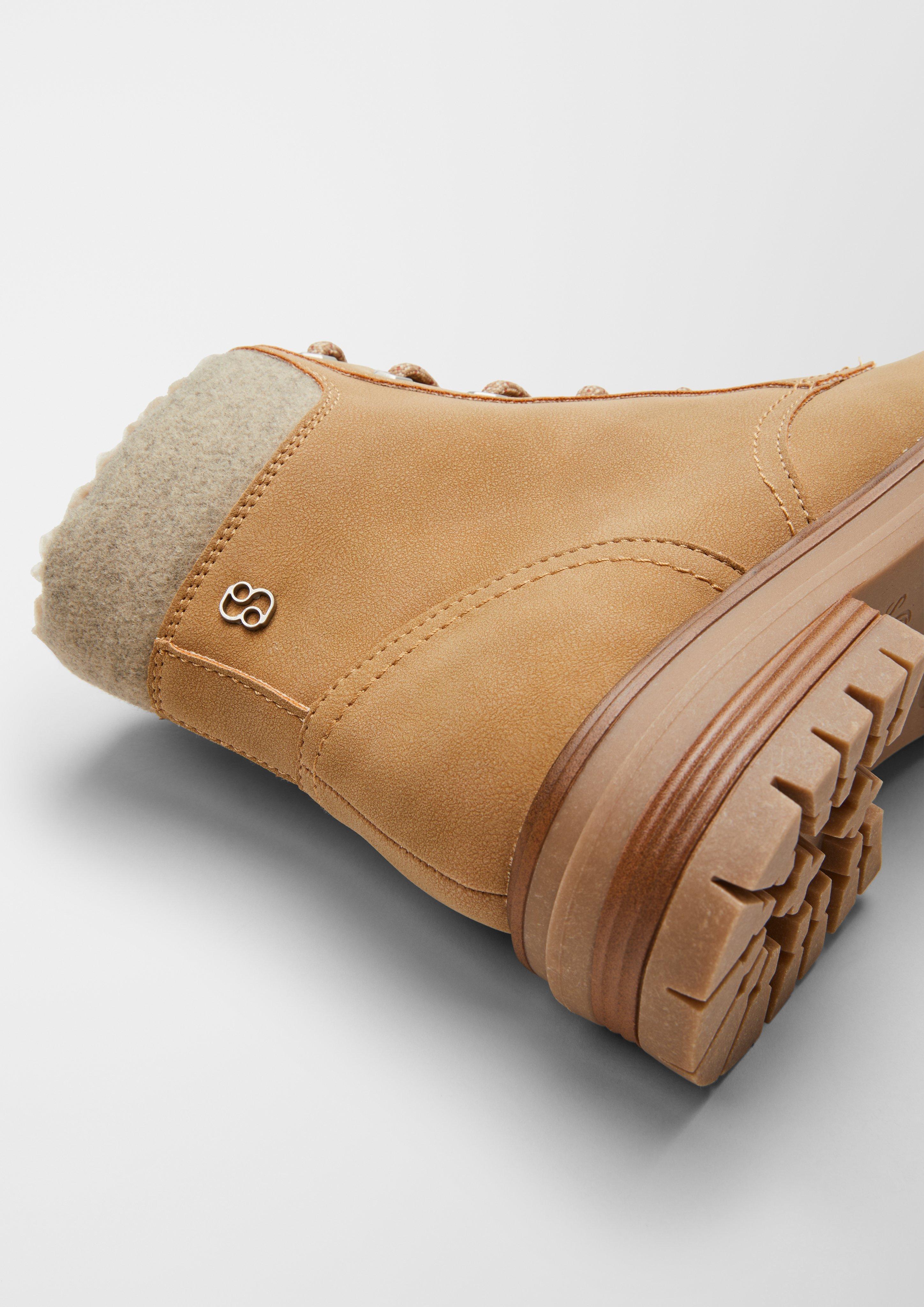 Schnürstiefelette in 337 & 302