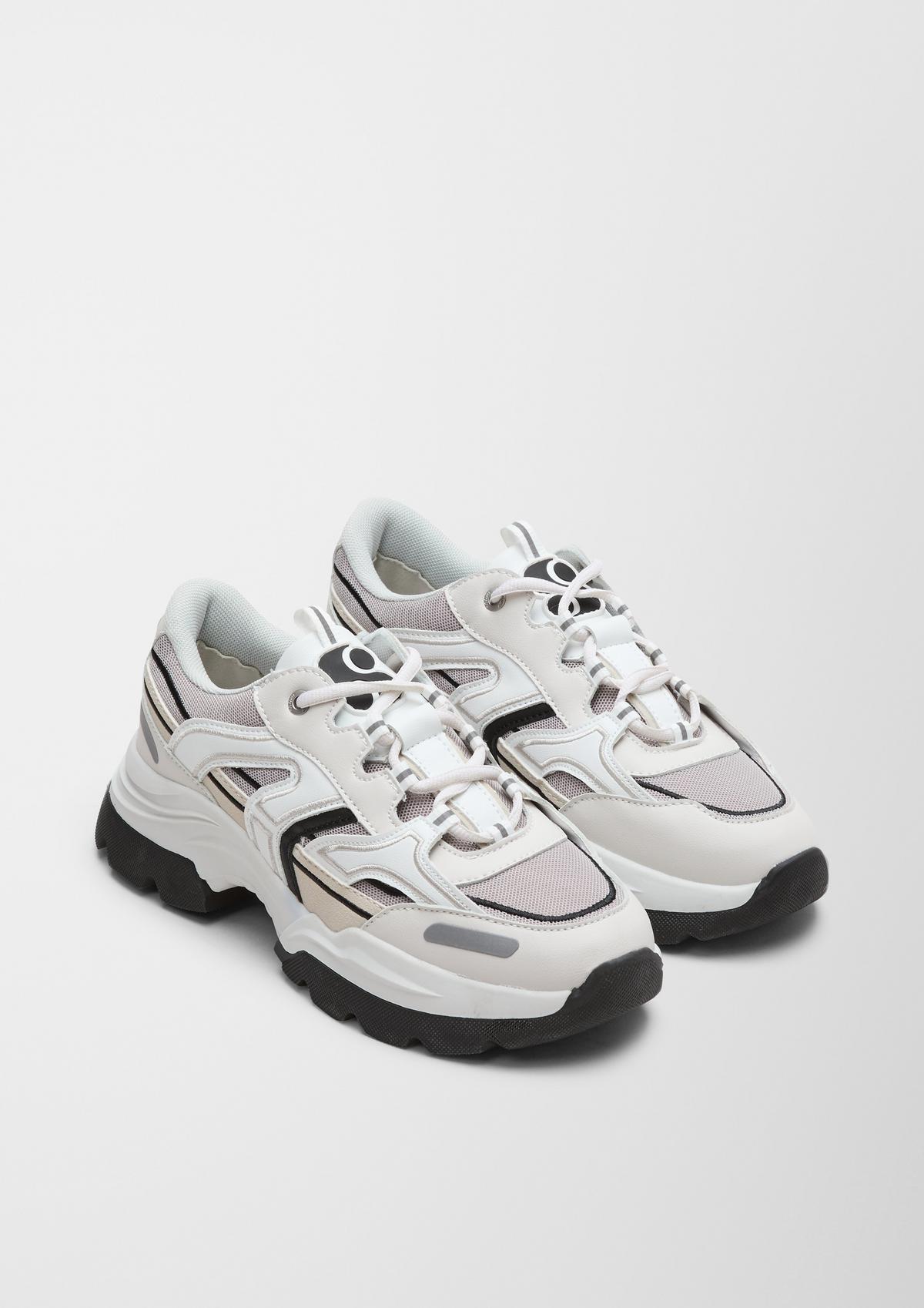 Chunky Sneaker im Materialmix