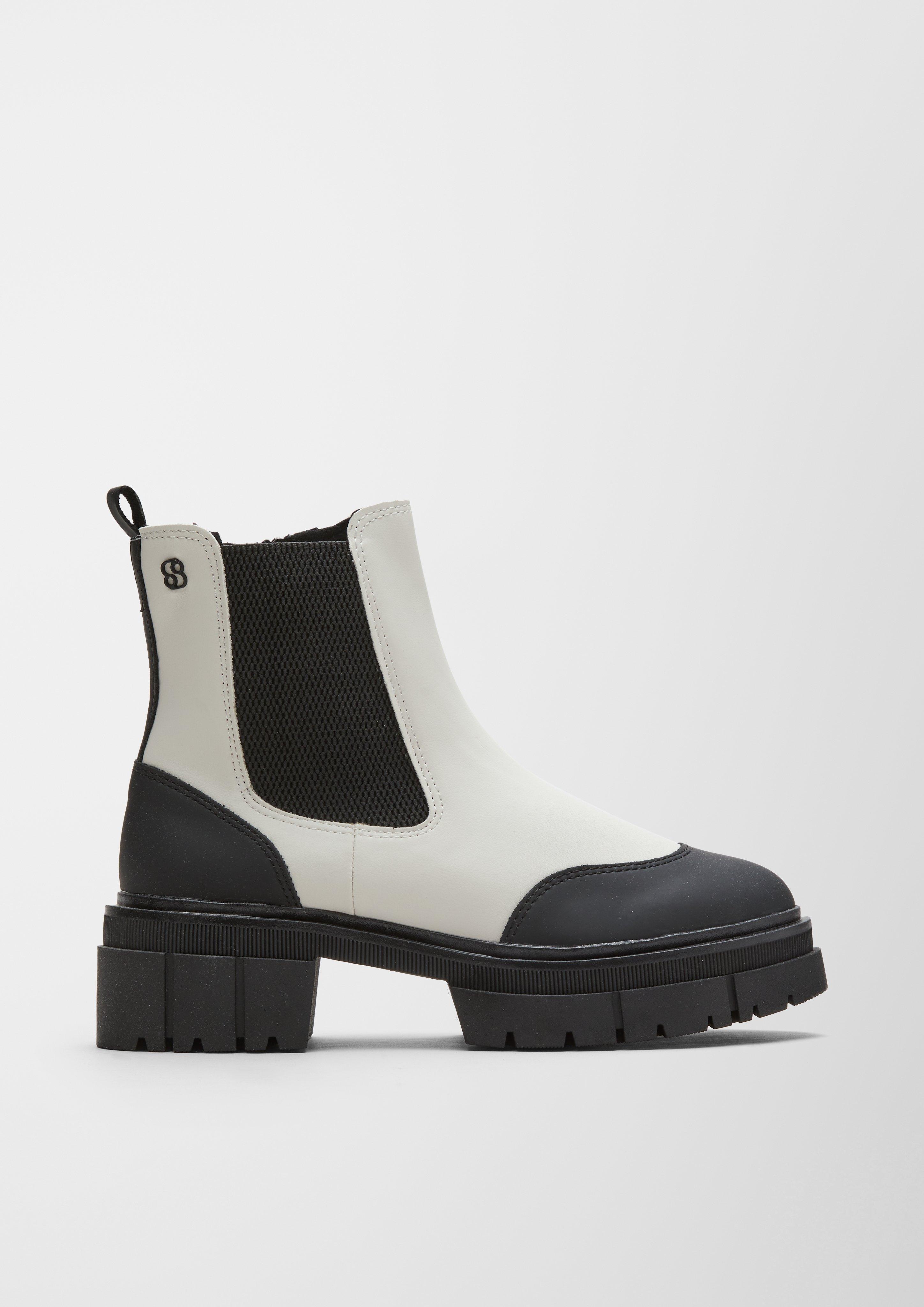 Stiefel in 109, 341, 001 & 701