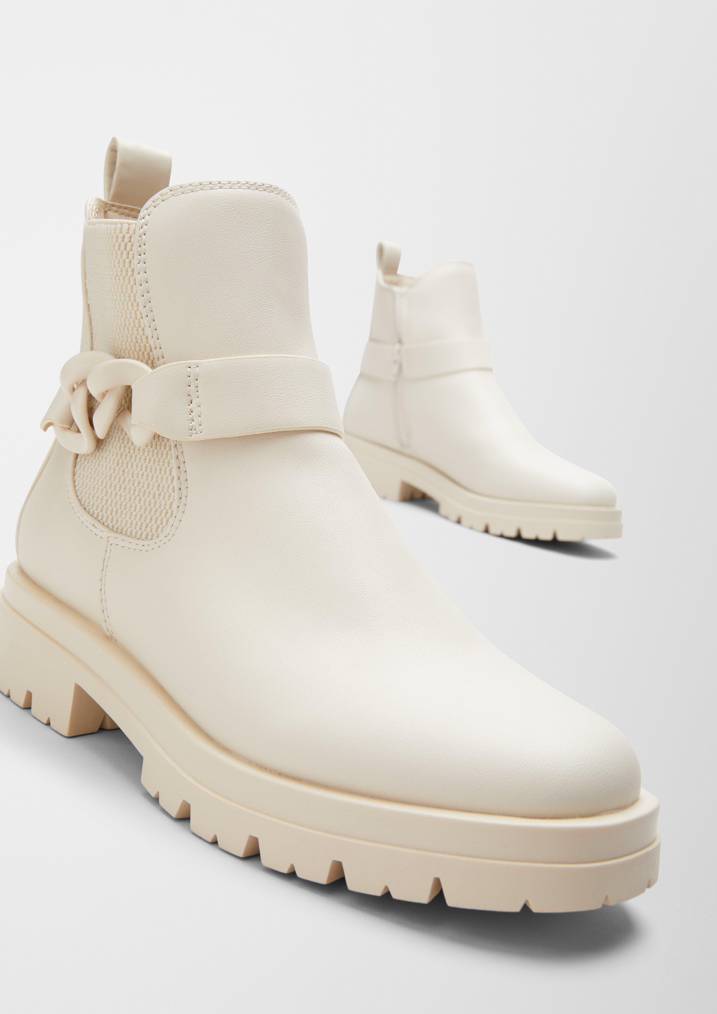 Gležnjarji in 462 & 701