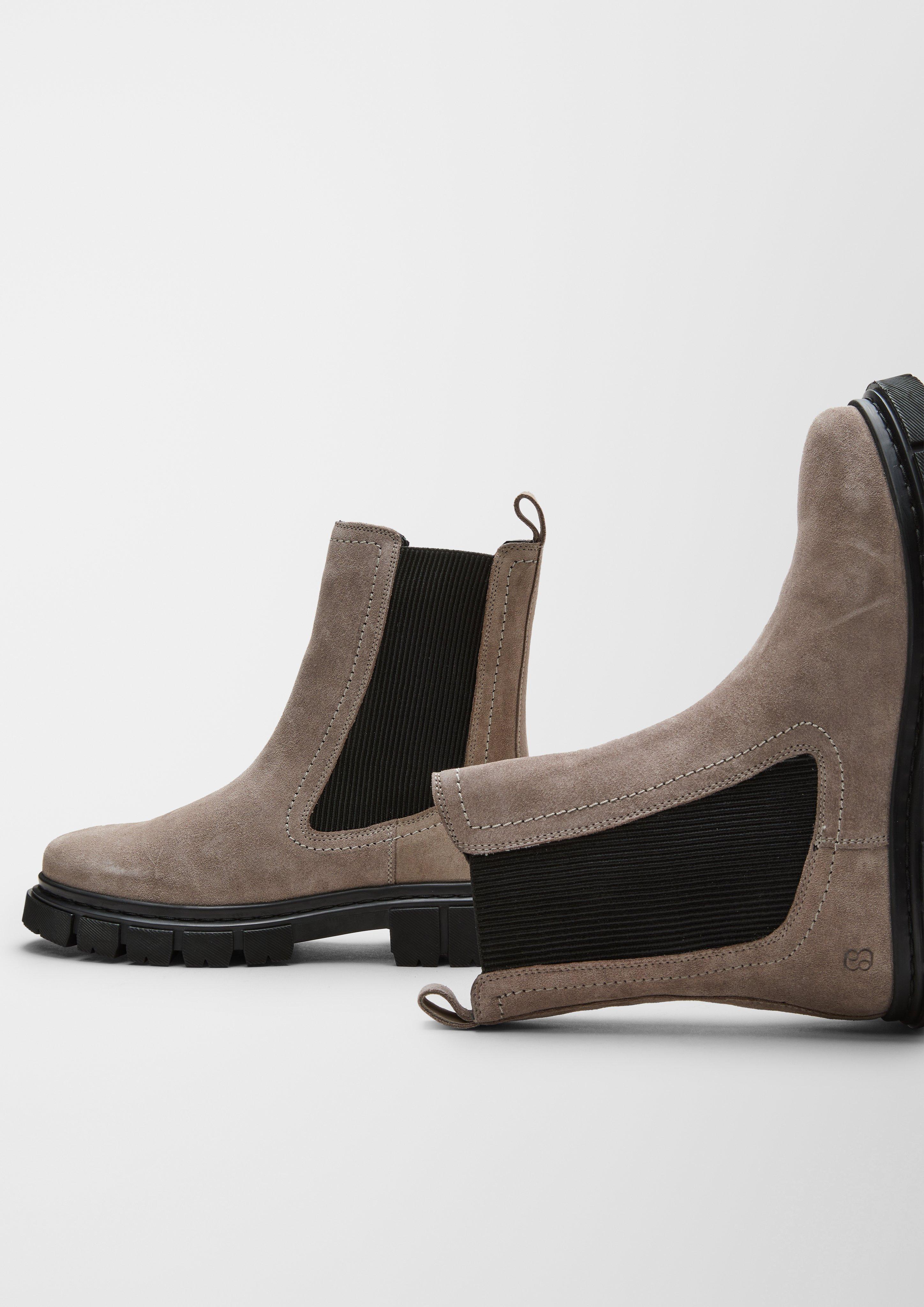 Škornji in 341, 305 & 701