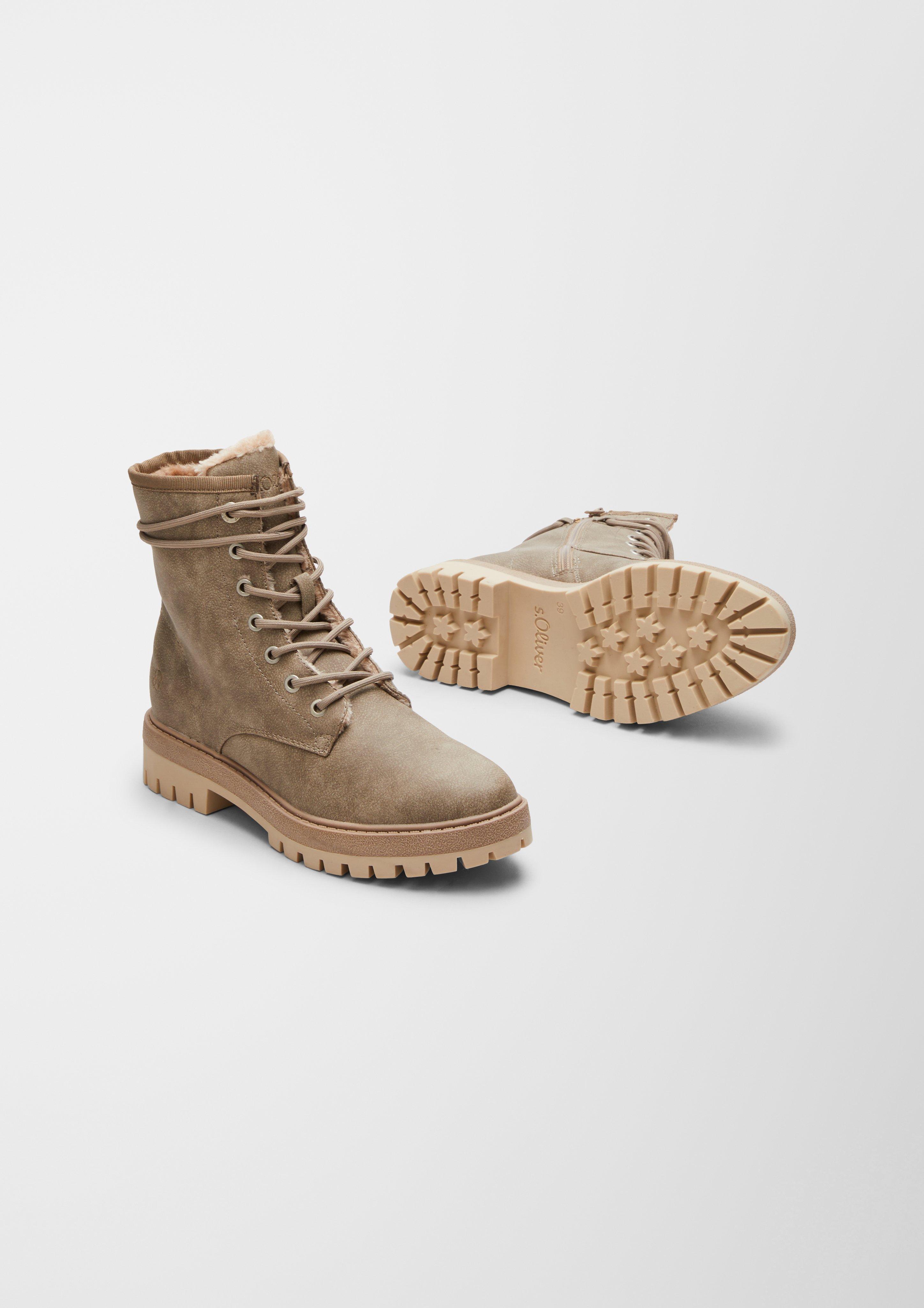 s.Oliver Gefütterte Boots aus Lederimitat