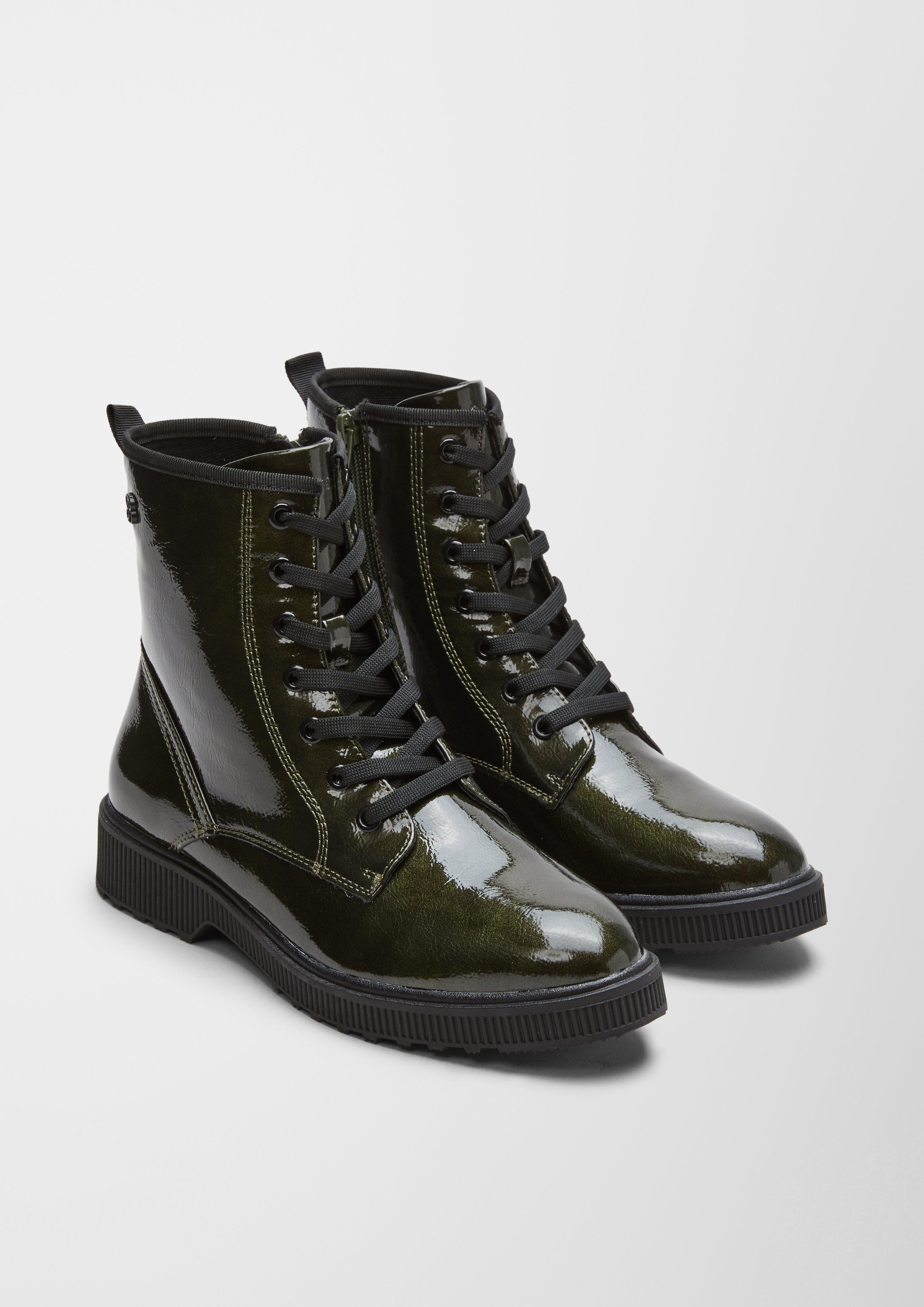 S.Oliver Boots in Lackleder-Optik