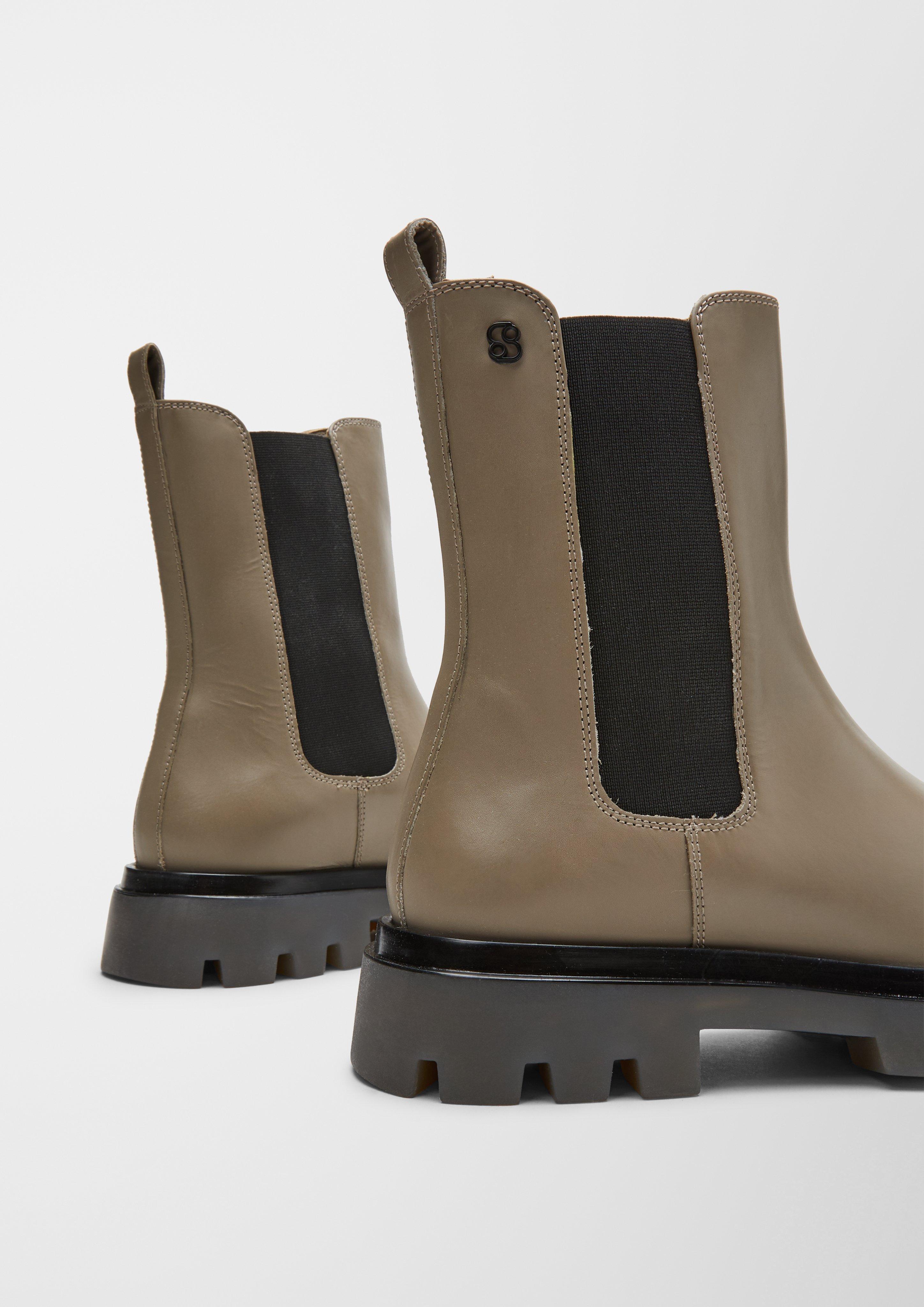 Stiefel in 341 & 462