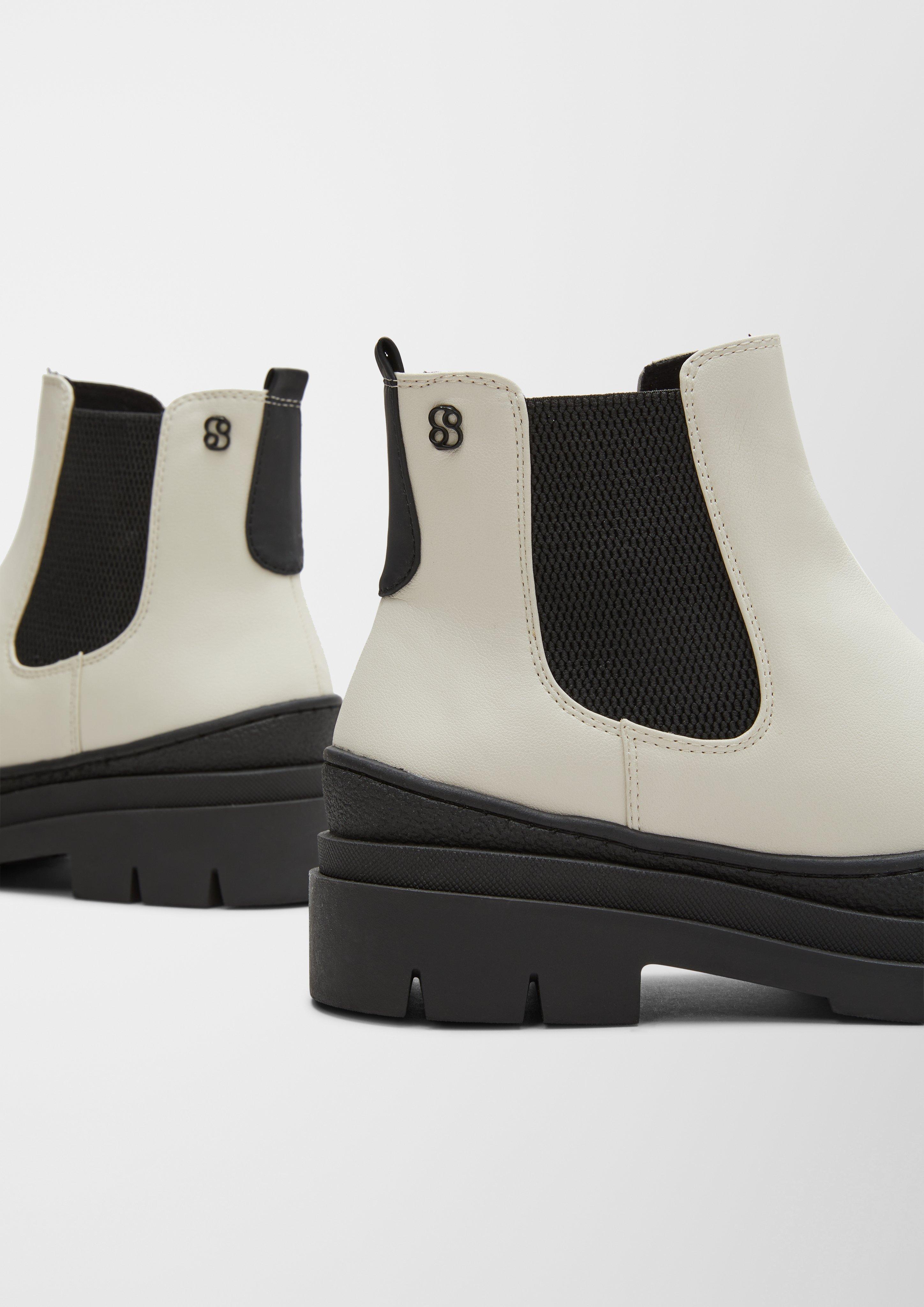 Škornji in 109, 701, 341 & 001