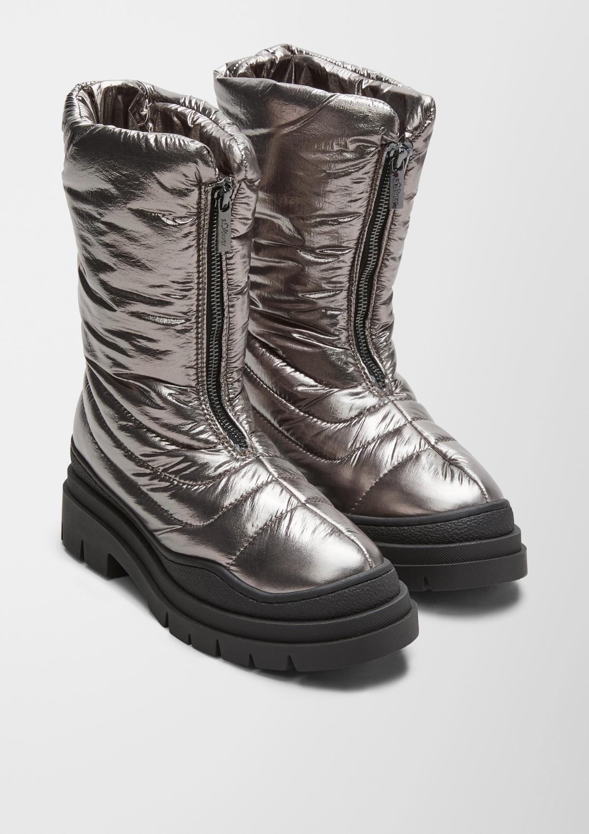 Boots in Metallic-Optik