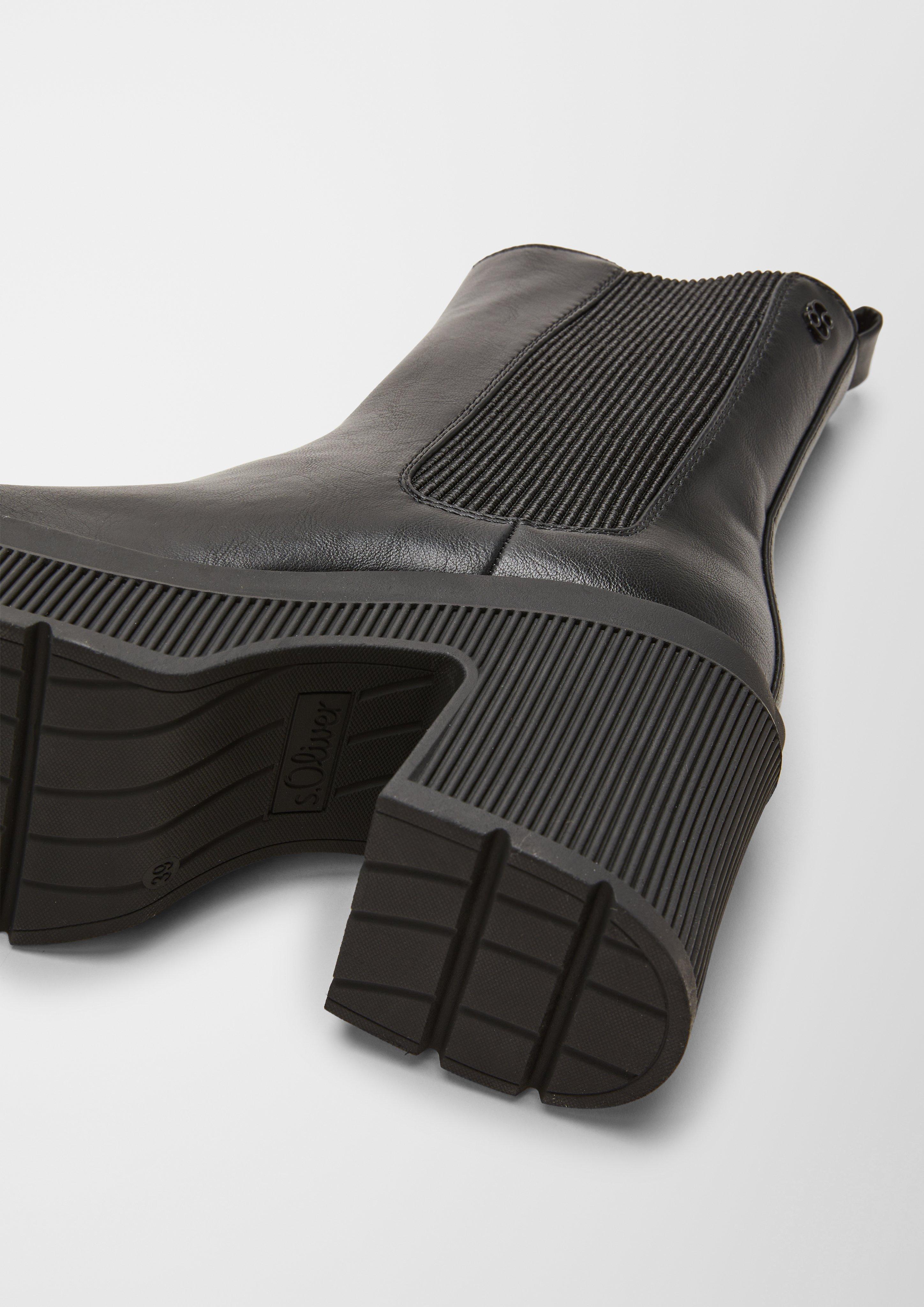 Stiefelette in 007, 021 & 071