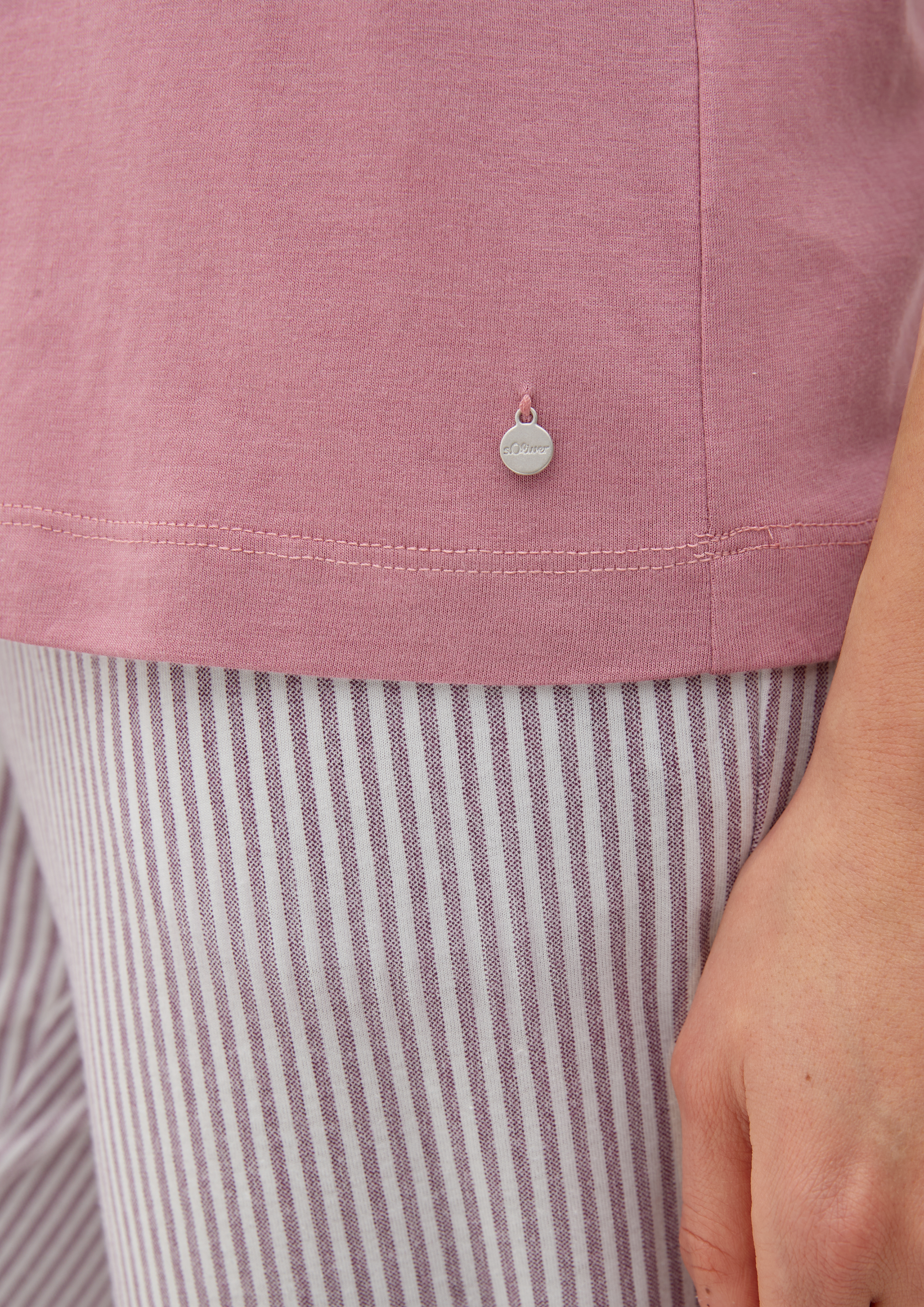 T-Shirt in 4900, 5300 & 4526