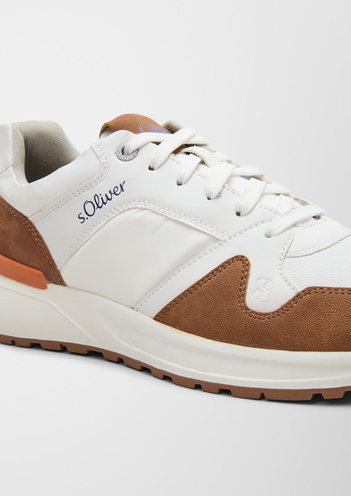 s.Oliver Sneakers à détails contrastants