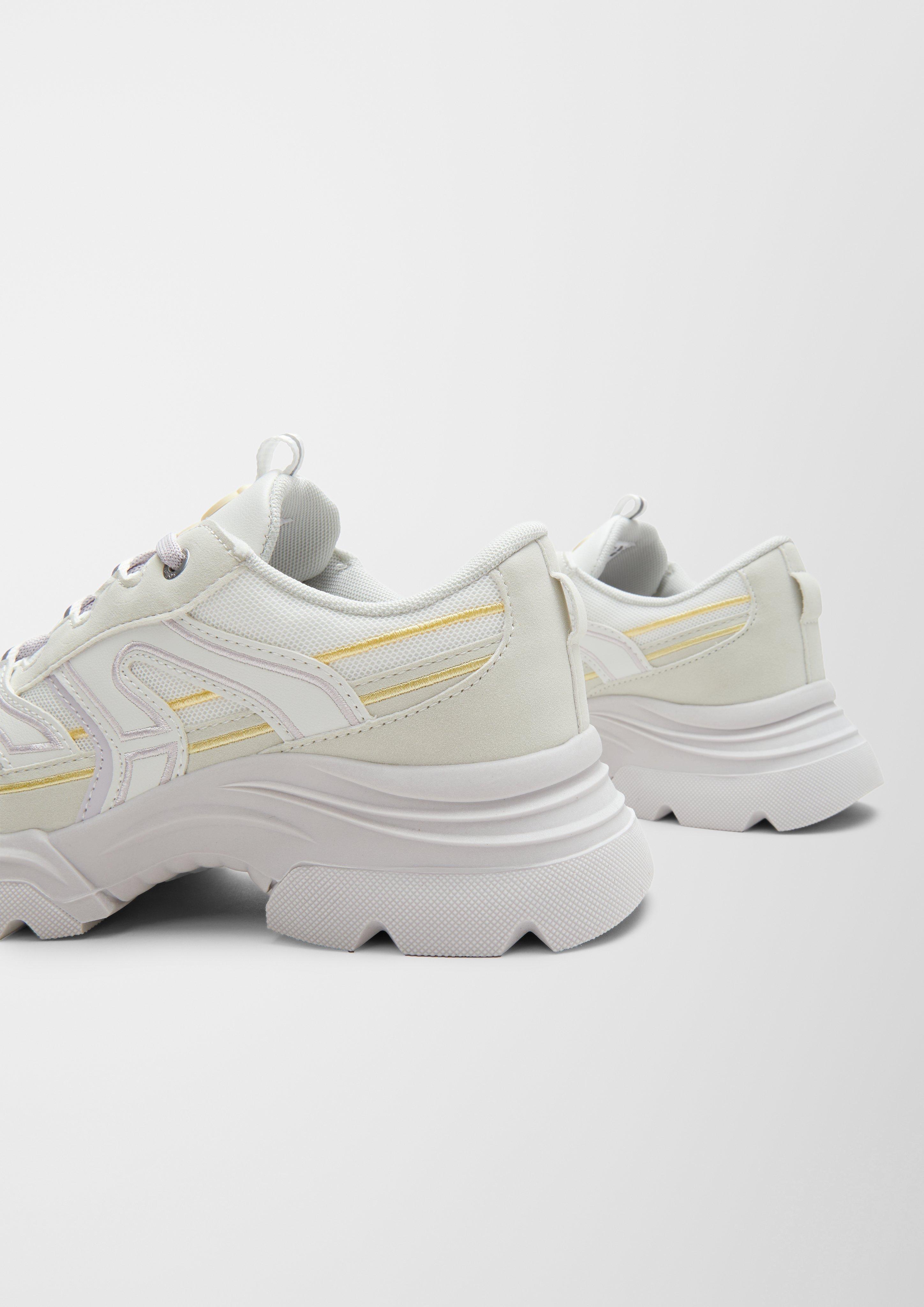 Sneaker in 110, 410 & 400