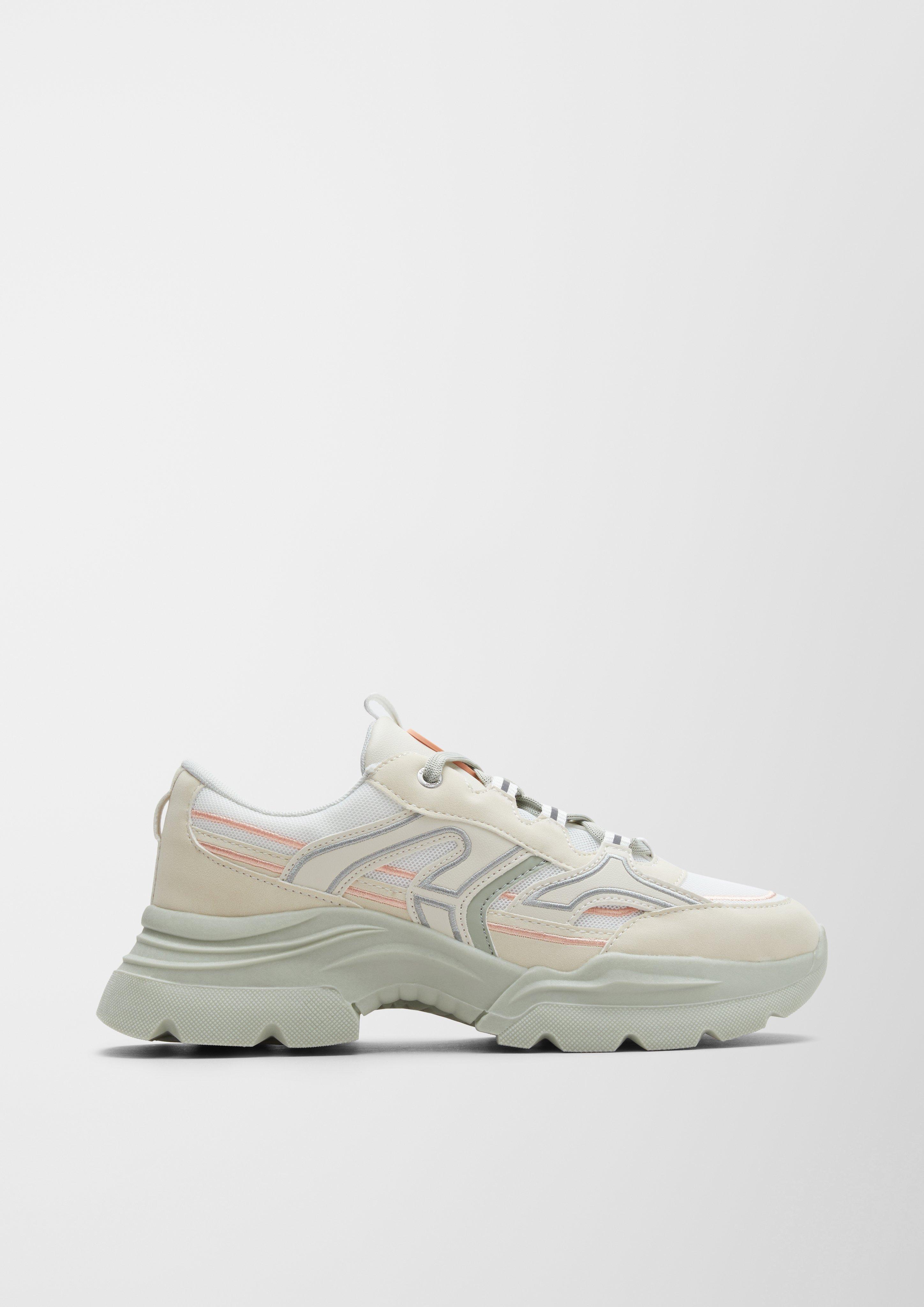 Sneaker in 410, 110 & 400